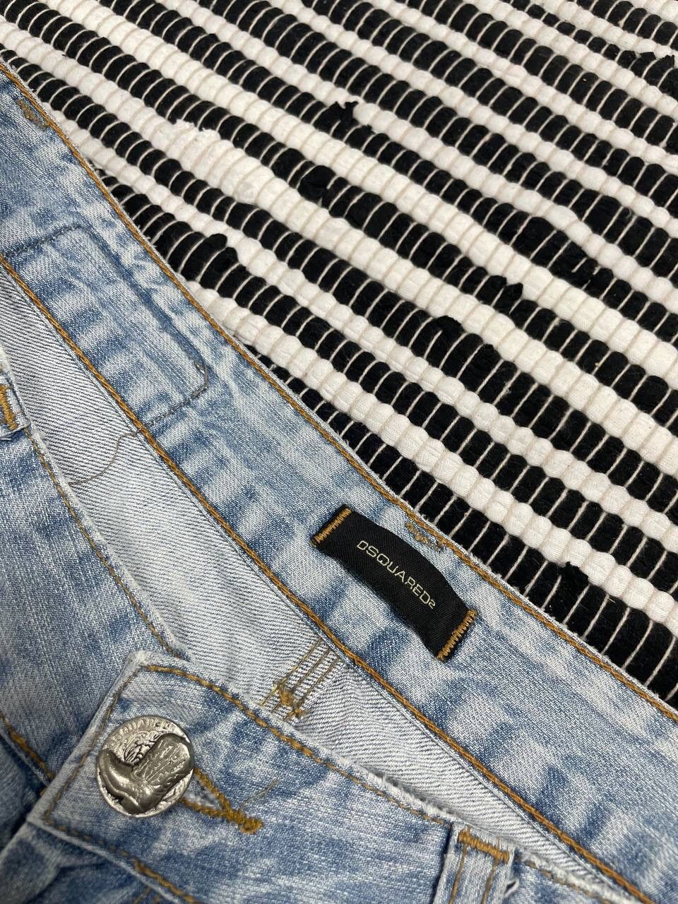 Dsquared2 Vintage Dsquared2 Distressed Cowboy Denim Jeans Y2K Size US 30 / EU 46 - 7 Thumbnail