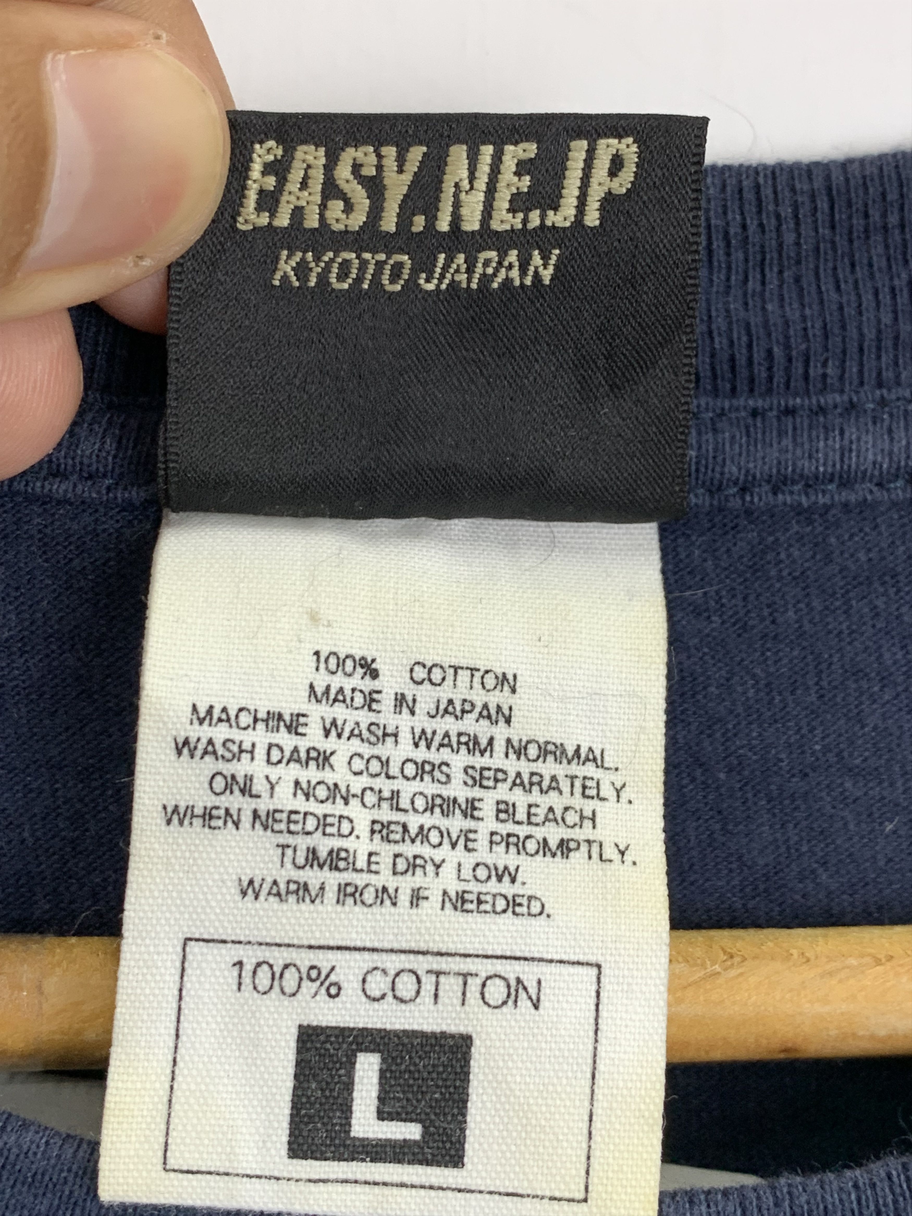 Vintage Vintage Nuts Easy Japanese Brand T Shirt TA0260 Size US L / EU 52-54 / 3 - 6 Thumbnail