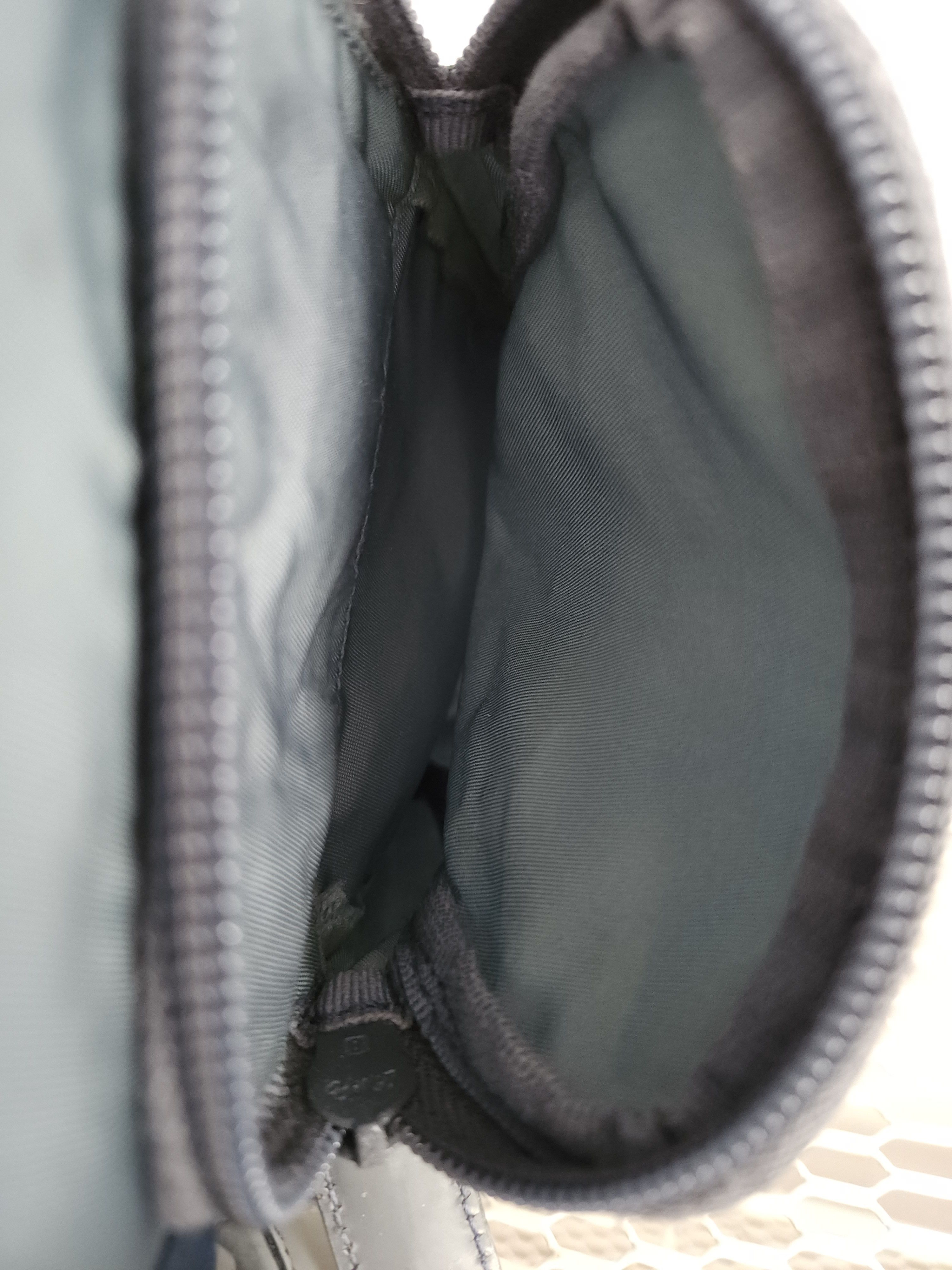Prada Vintage 90s Prada nylon triangle logo mini cargo backpack Size ONE SIZE - 20 Thumbnail
