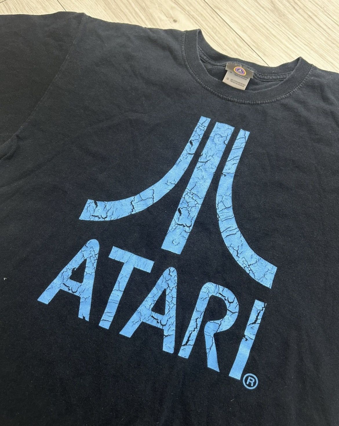 Vintage Vintage Atari Logo T-Shirt Black Blue Print Size L Size US L / EU 52-54 / 3 - 3 Thumbnail