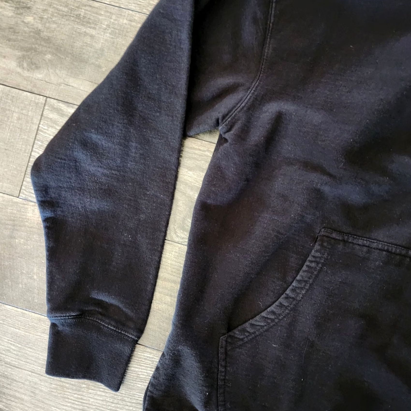 Vintage Cheer Live Tour 2022 Hoodie Large Black Double Sided Concert Merch Mens Pullover Hooded Pockets Graphic Print Logo Size US L / EU 52-54 / 3 - 5 Thumbnail