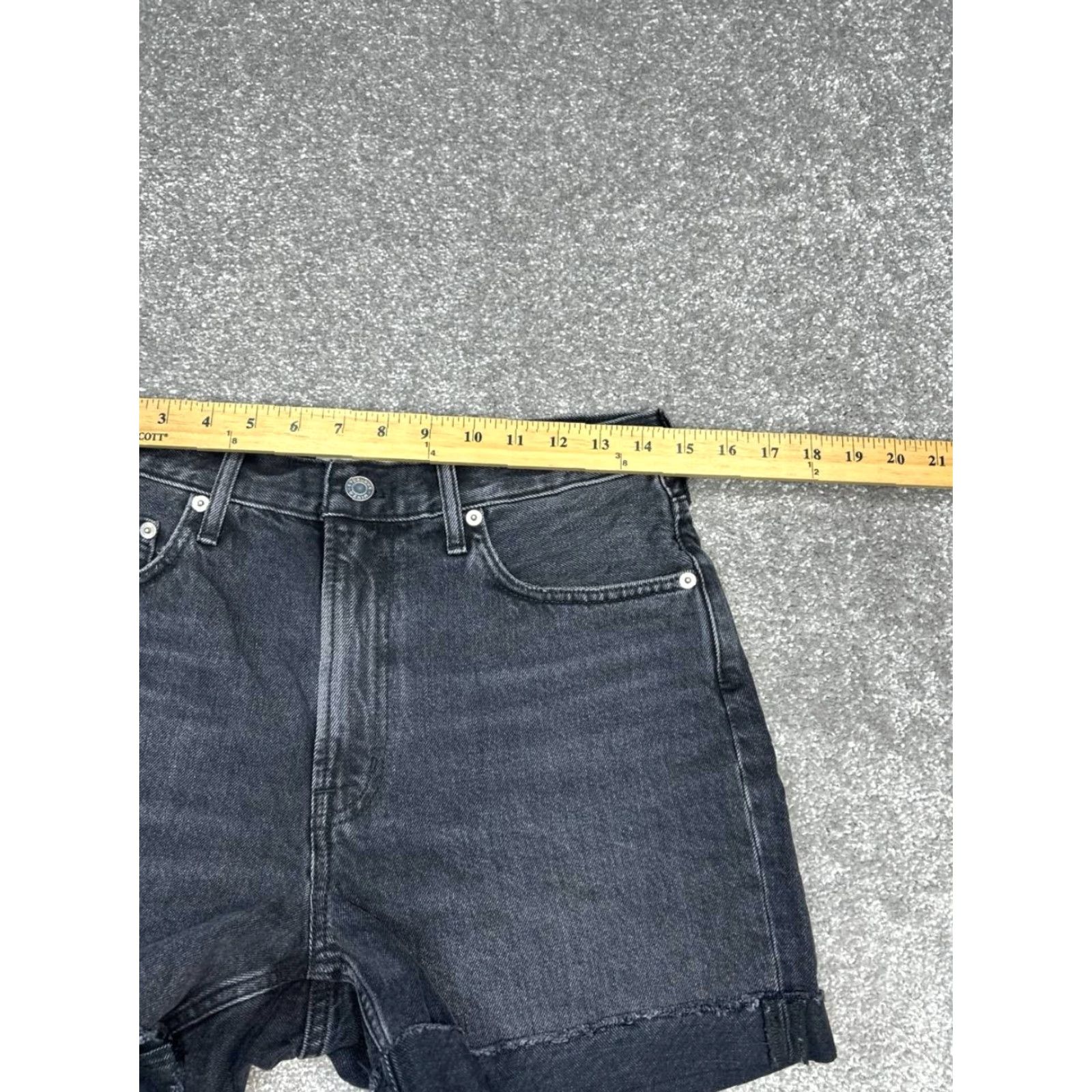 Everlane Evereve Shorts Womens 28 Black Cut Off Denim Logo Mid Rise Cuffed Hem Size 28" / US 6 / IT 42 - 6 Thumbnail