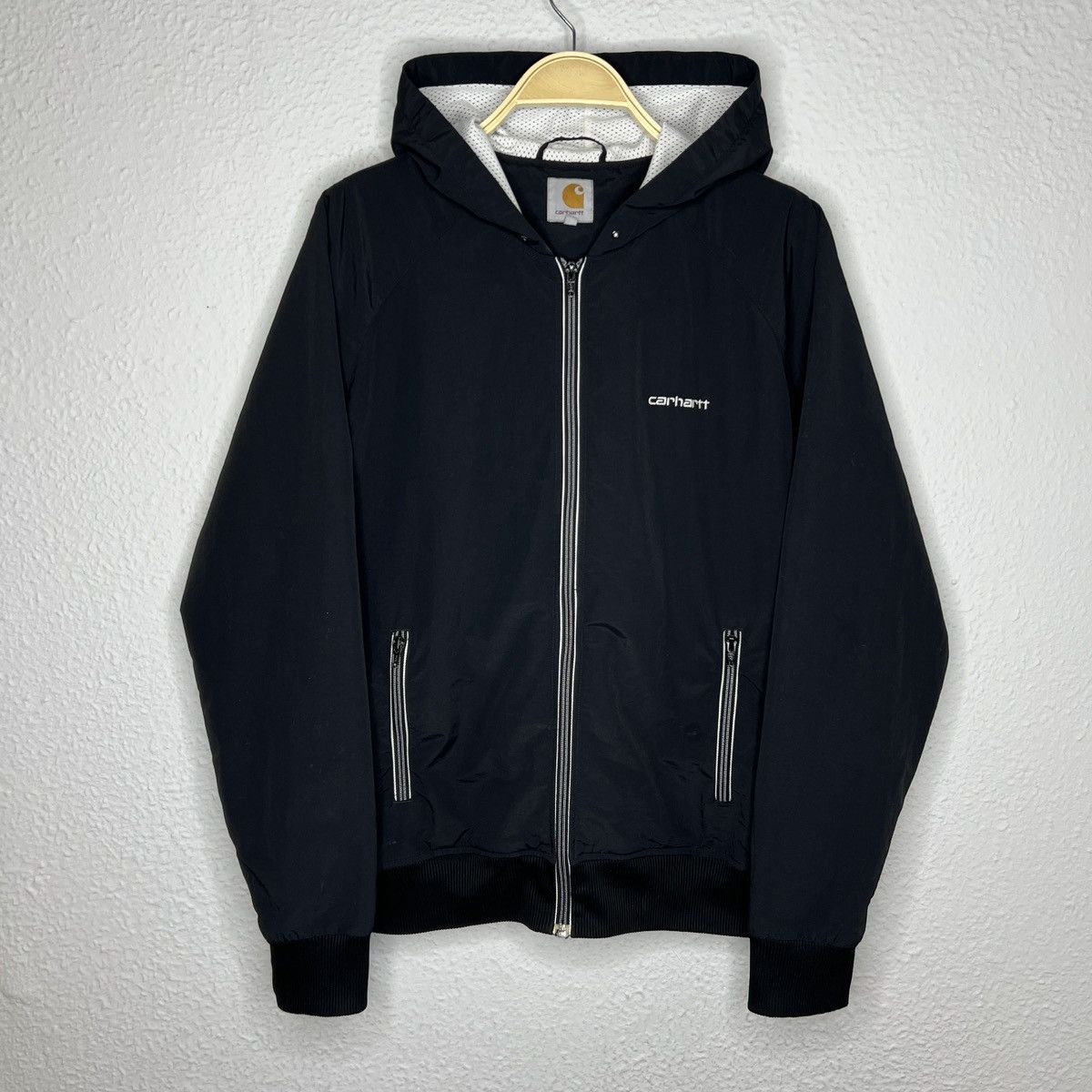 Carhartt × Vintage Vintage Carhartt WiP Jacket Nylon Black Active Logo Hooded Size US L / EU 52-54 / 3 - 1 Thumbnail