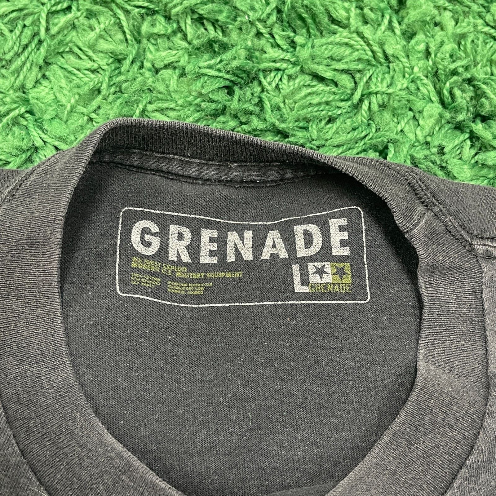 Vintage Grenade Green Day Style Tee T Shirt Black size Large L B11 Size US L / EU 52-54 / 3 - 5 Thumbnail