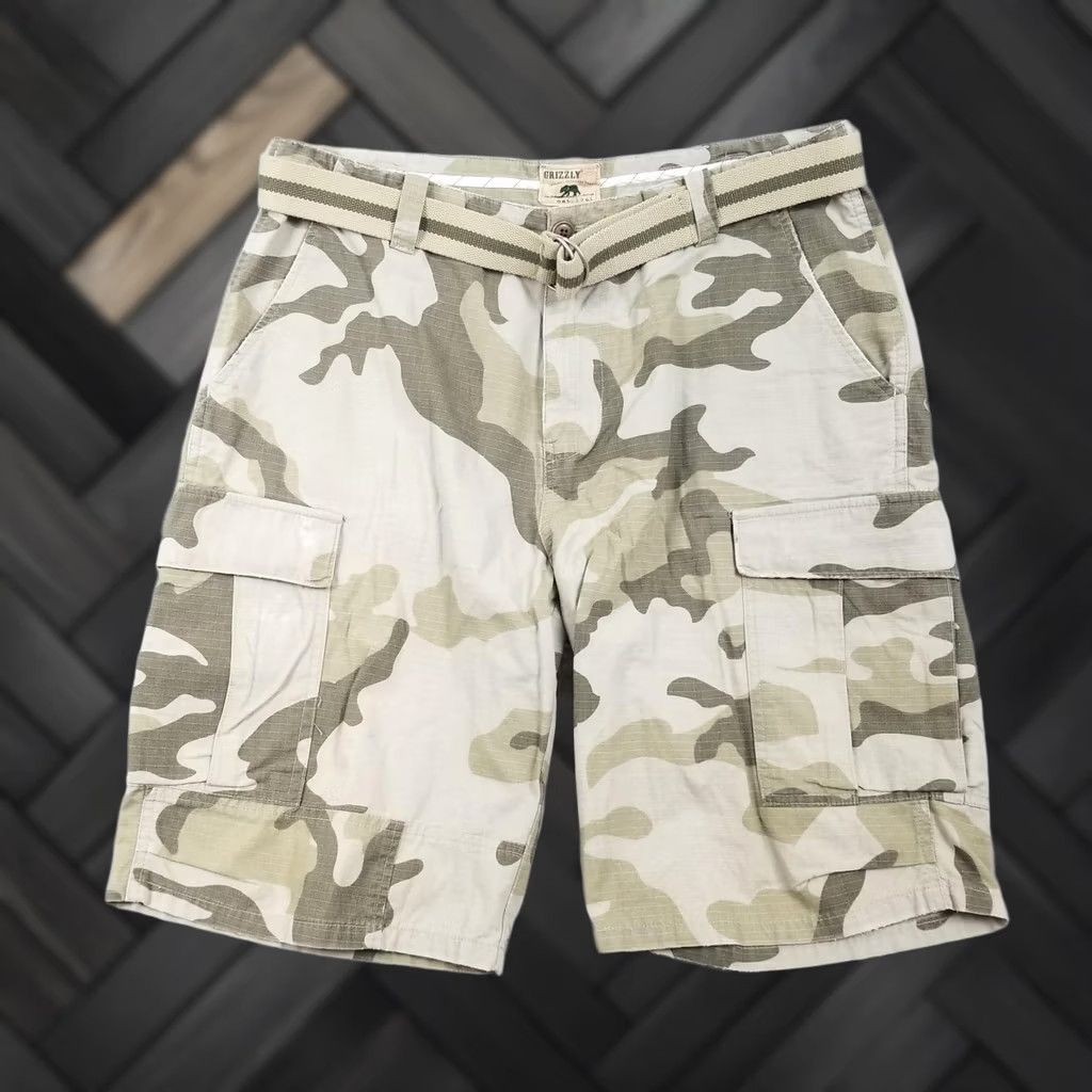 Vintage Grizzly Cargo Shorts Mens 36 Beige Camo Ripstop Outdoor Hiking Belted Cotton Size US 36 / EU 52 - 1 Thumbnail