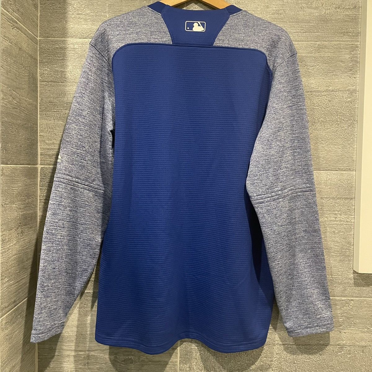 Majestic MAJESTIC CHICAGO CUBS MENS BLUE ON-FIELD TECH SWEATSHIRT Size US M / EU 48-50 / 2 - 4 Thumbnail