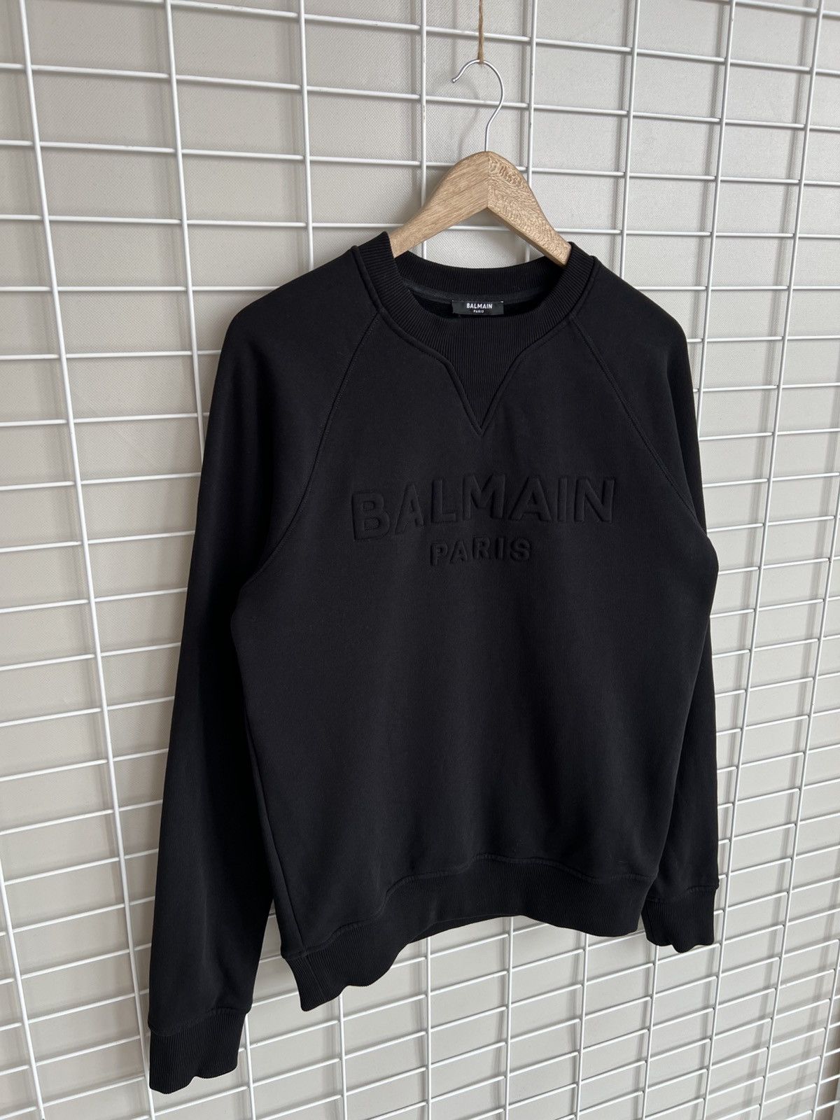 Balmain Balmain Embossed Sweatshirt Mens Size S Black Luxury Sweater Size US S / EU 44-46 / 1 - 5 Thumbnail
