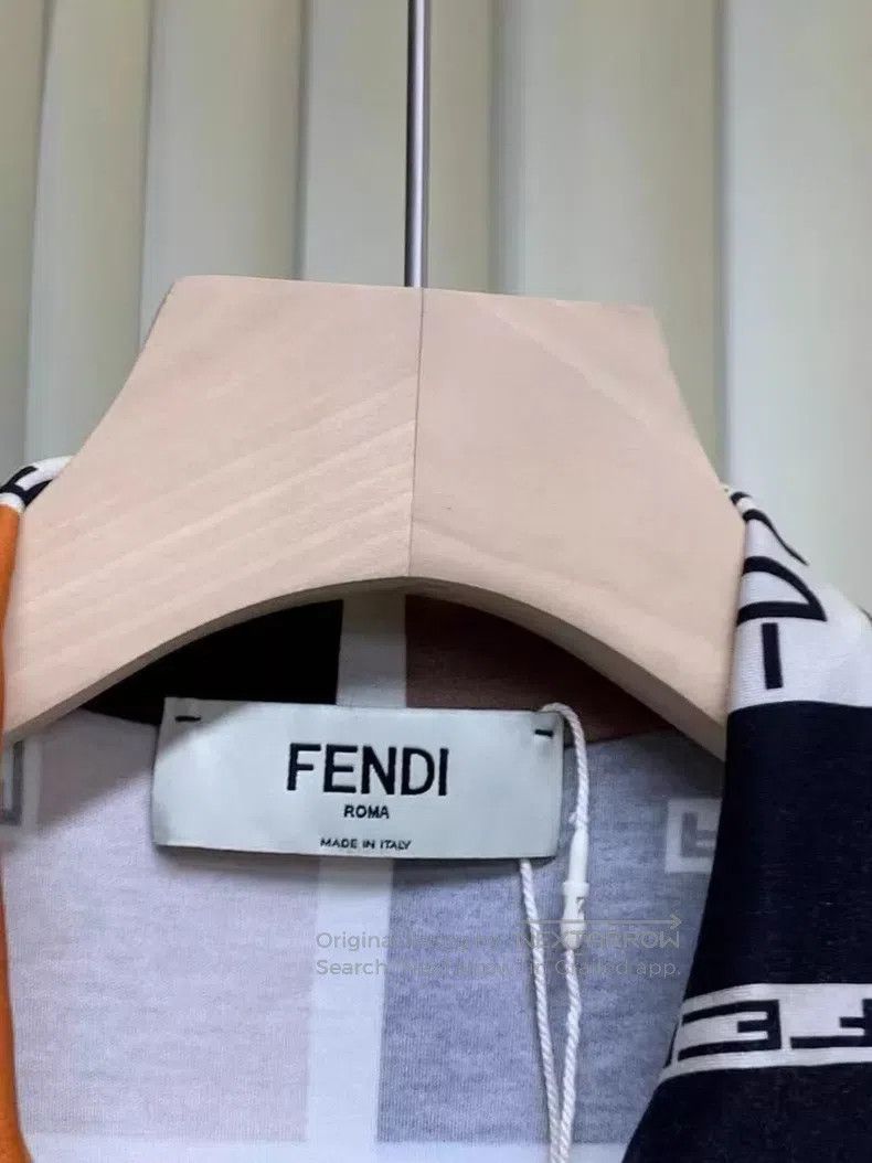 Fendi Fendi Geometric Printed Polo Shirt Size L / US 10 / IT 46 - 6 Thumbnail