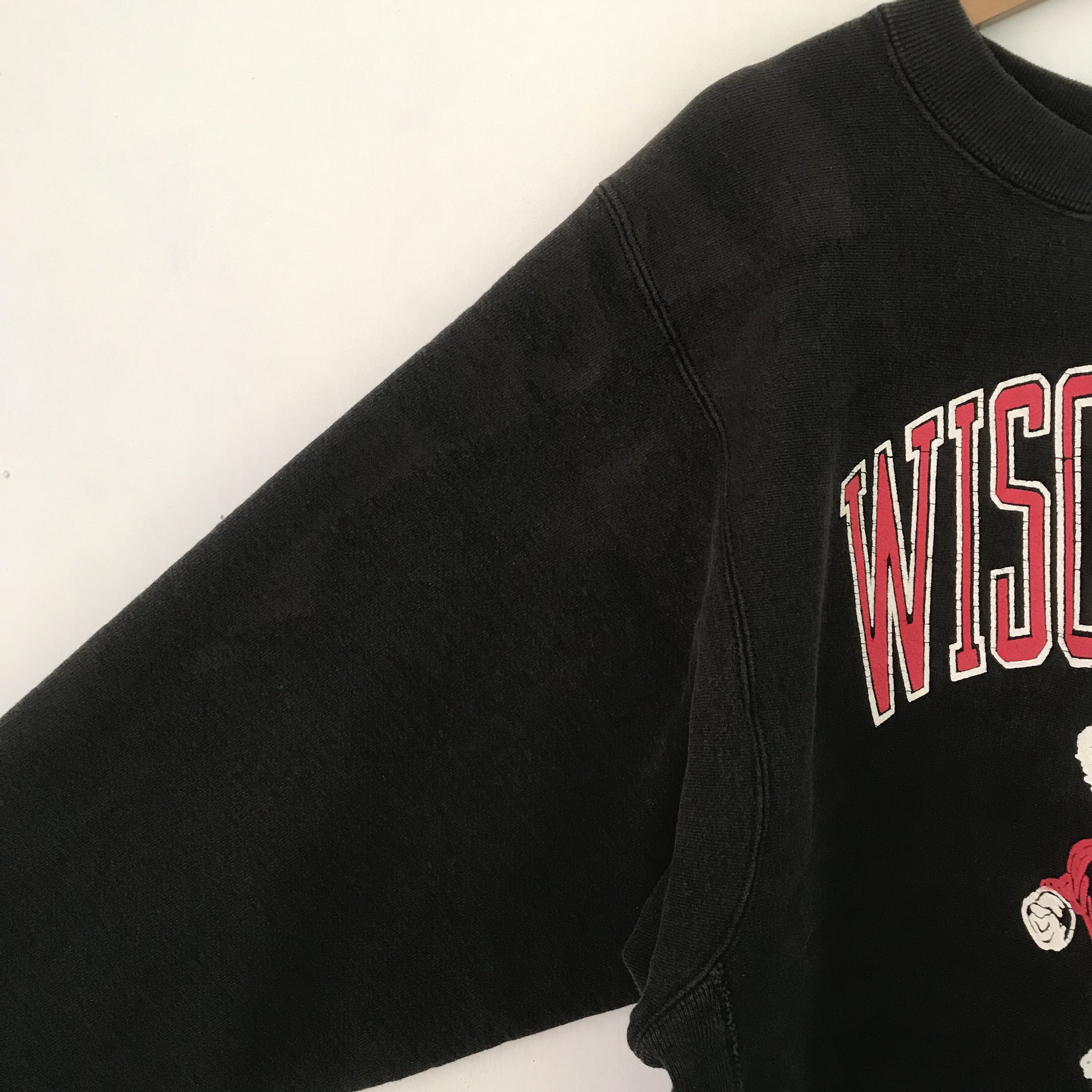 NCAA Vintage 90's Wisconsin Badgers Ncaa Black - 544 Size US L / EU 52-54 / 3 - 7 Thumbnail