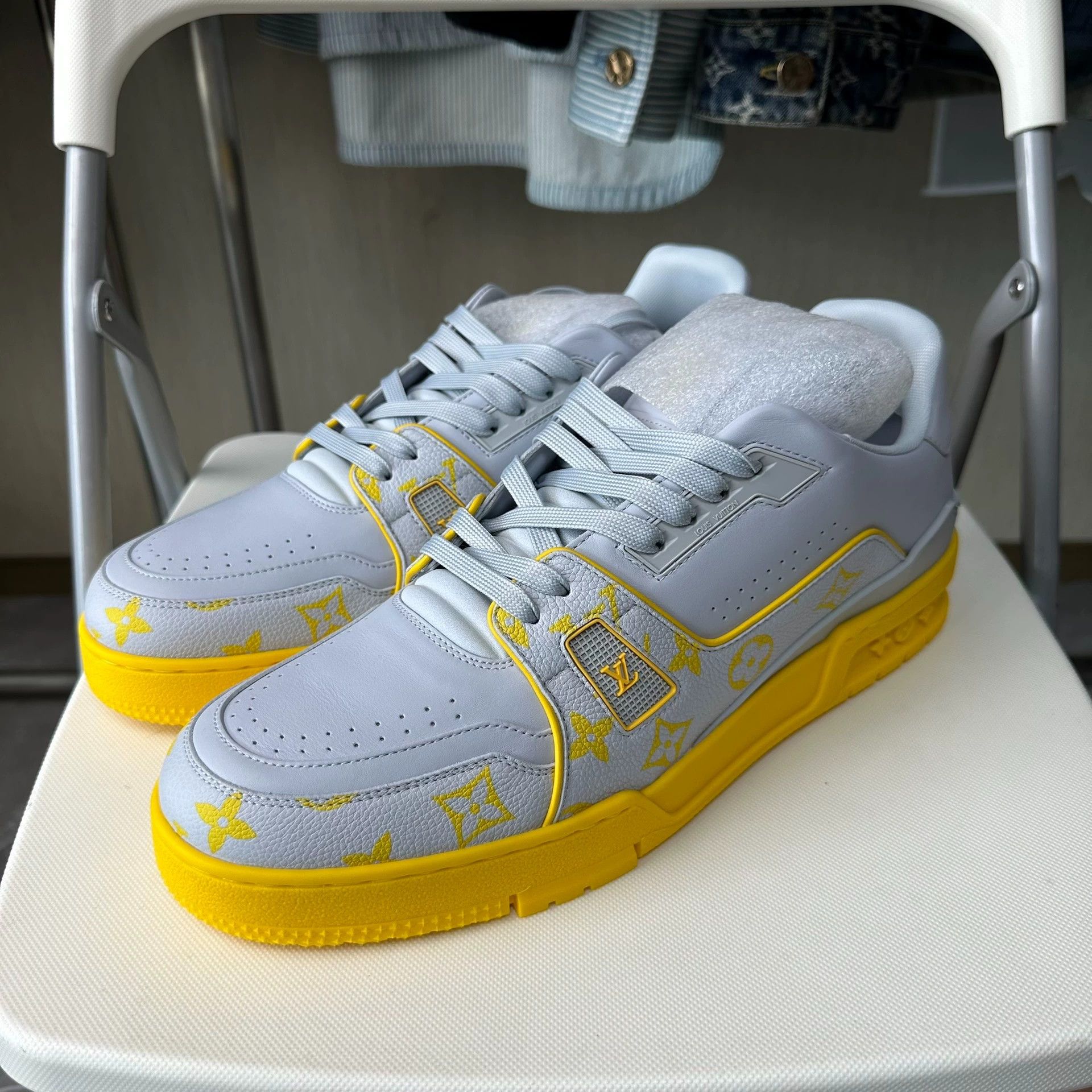 Louis Vuitton LOUIS VUITTON Trainer Low Sneaker Gray Men's 44 Size US 11 / EU 44 - 1 Thumbnail