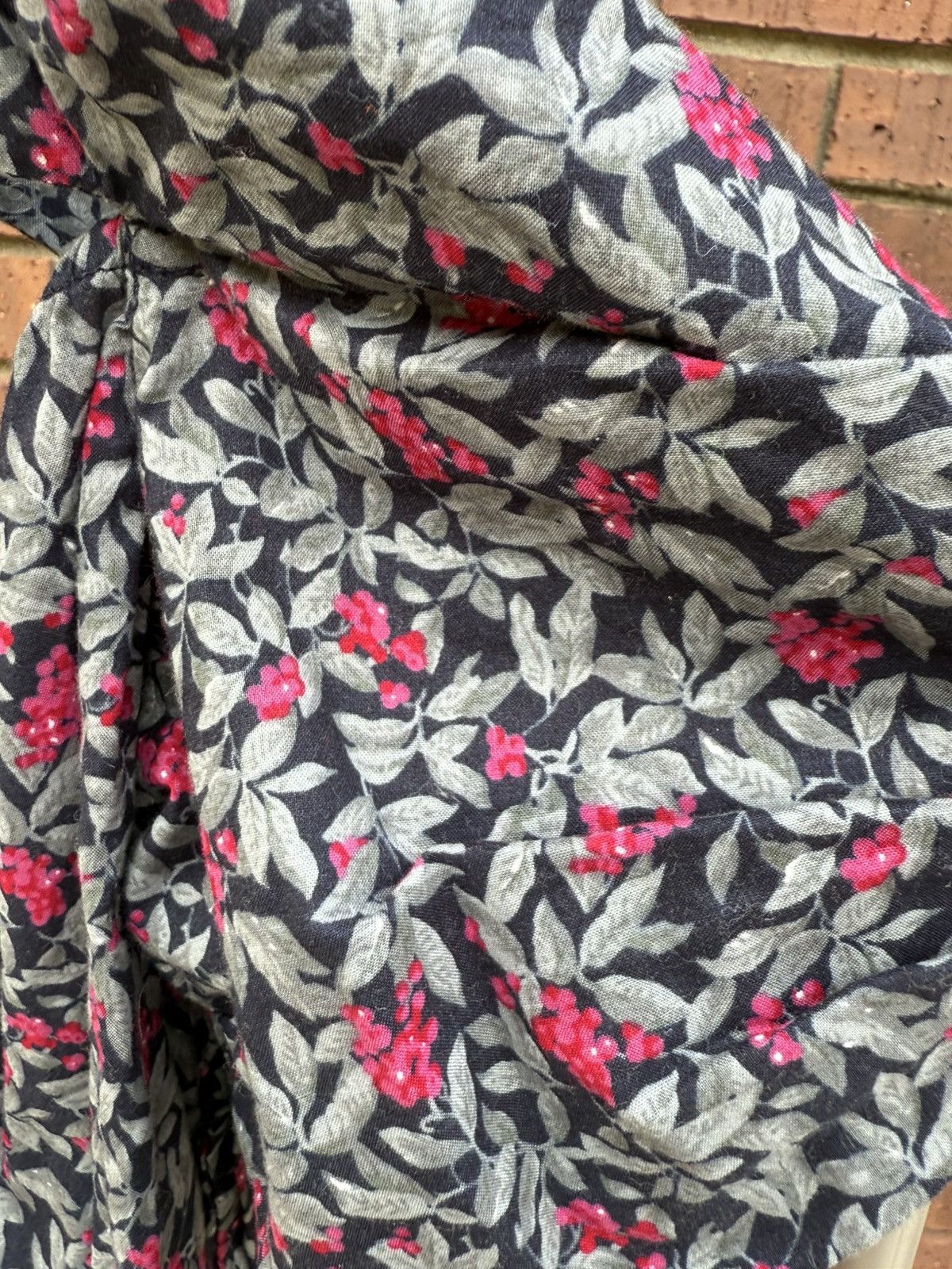 Lovers and Friends Lovers + Friends Puff Sleeve Crop Top Off Shoulder Floral Size S / US 4 / IT 40 - 3 Thumbnail