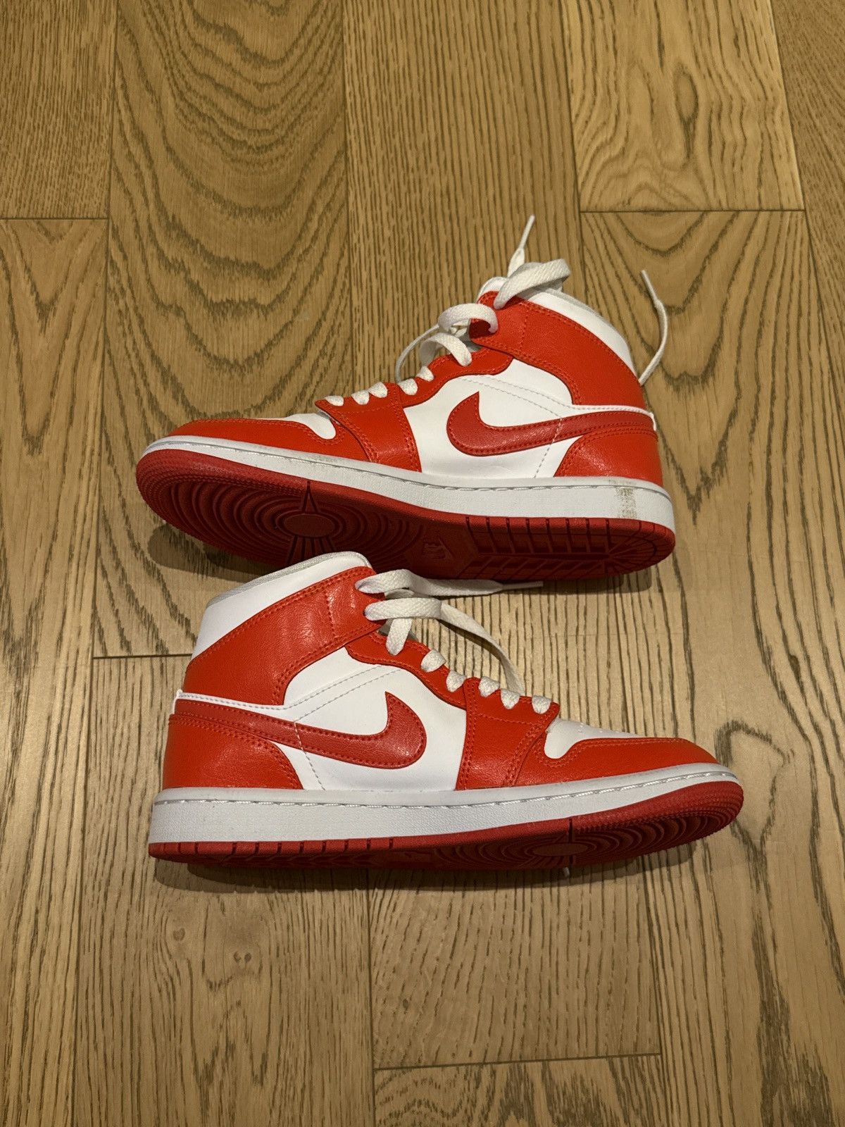 Jordan Brand Nike Air Jordan 1 mid - Syracuse red Size US 5.5 / IT 35.5 - 2 Thumbnail