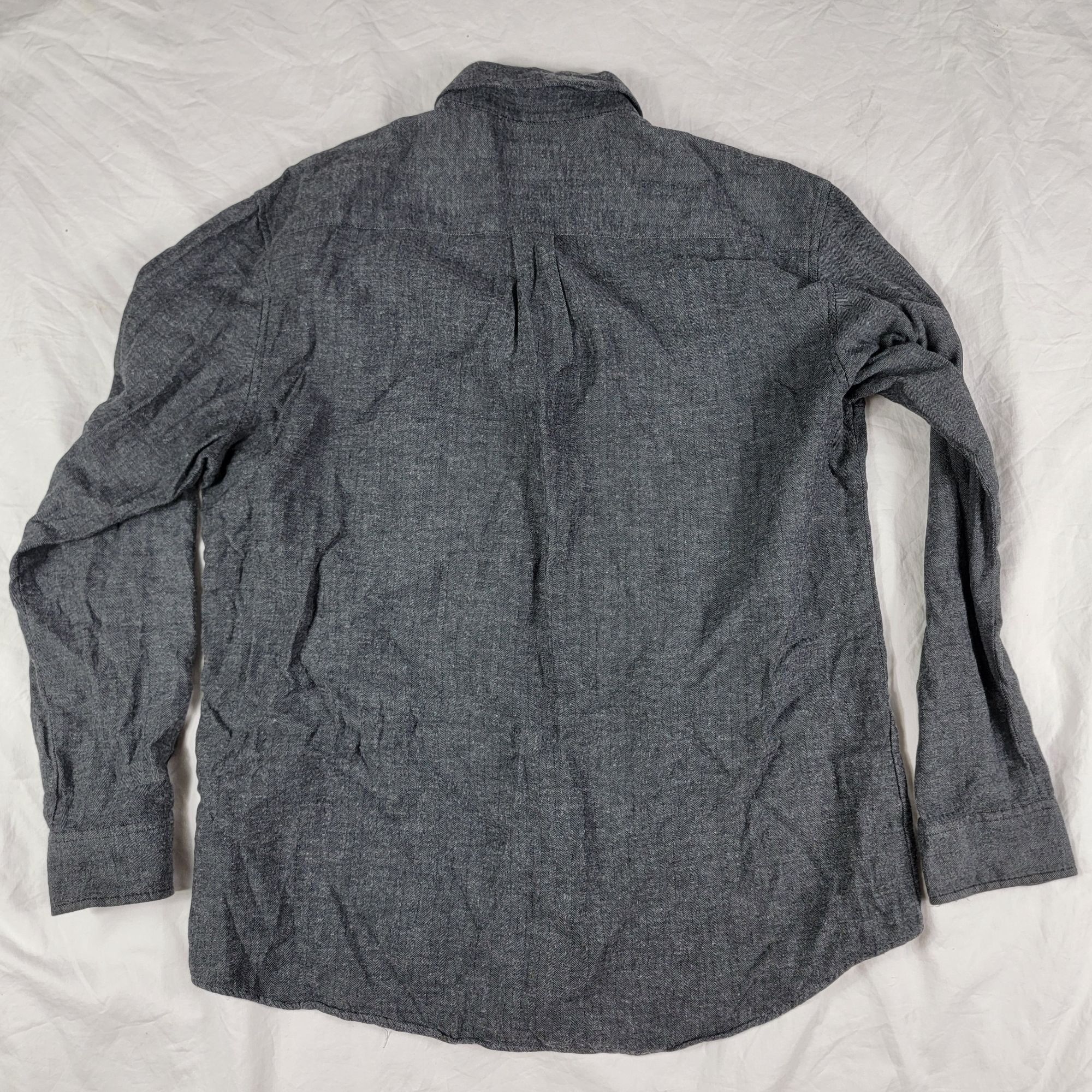 St. Johns Bay St Johns Bay Mens XL Gray Button Up Shirt Long Sleeve Pocket Size US XL / EU 56 / 4 - 2 Thumbnail