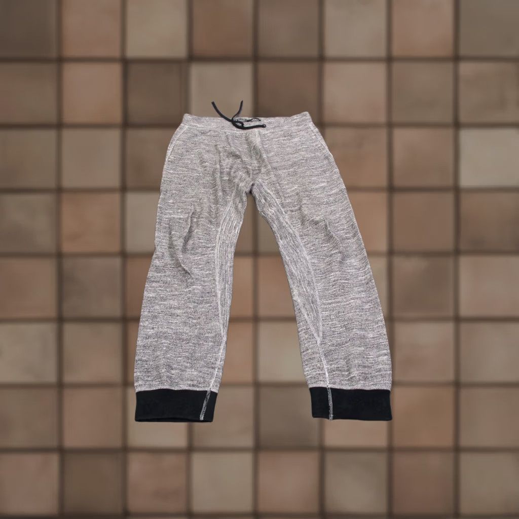 Vintage ISAORA Sweatpants Mens XL Gray Jogger Sportswear Pants Regular Inseam 27 in Tapered Fit Size US 36 / EU 52 - 1 Thumbnail