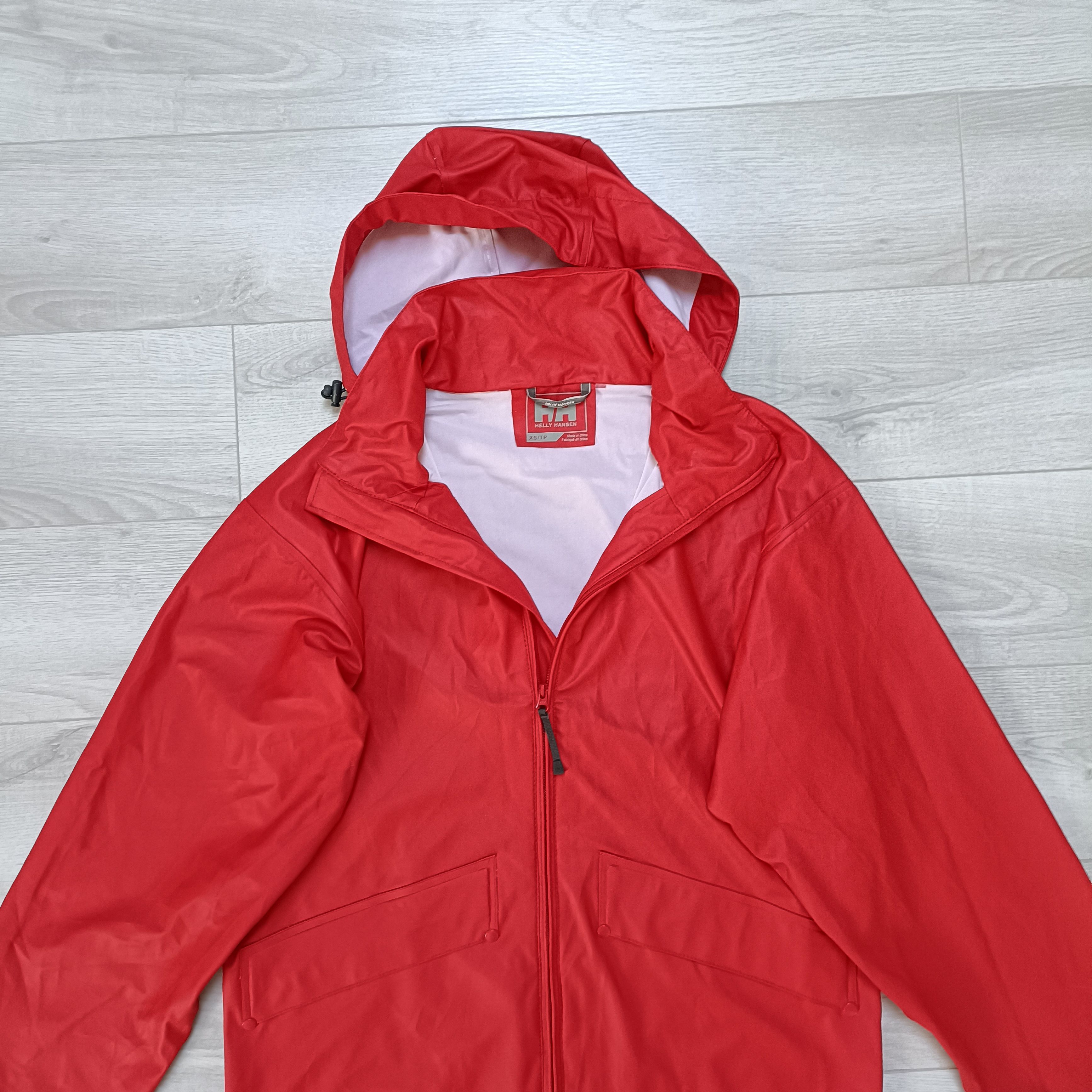 Helly Hansen Men's Red Rainwear Hooded Jacket ! Size US XS / EU 42 / 0 - 3 Thumbnail