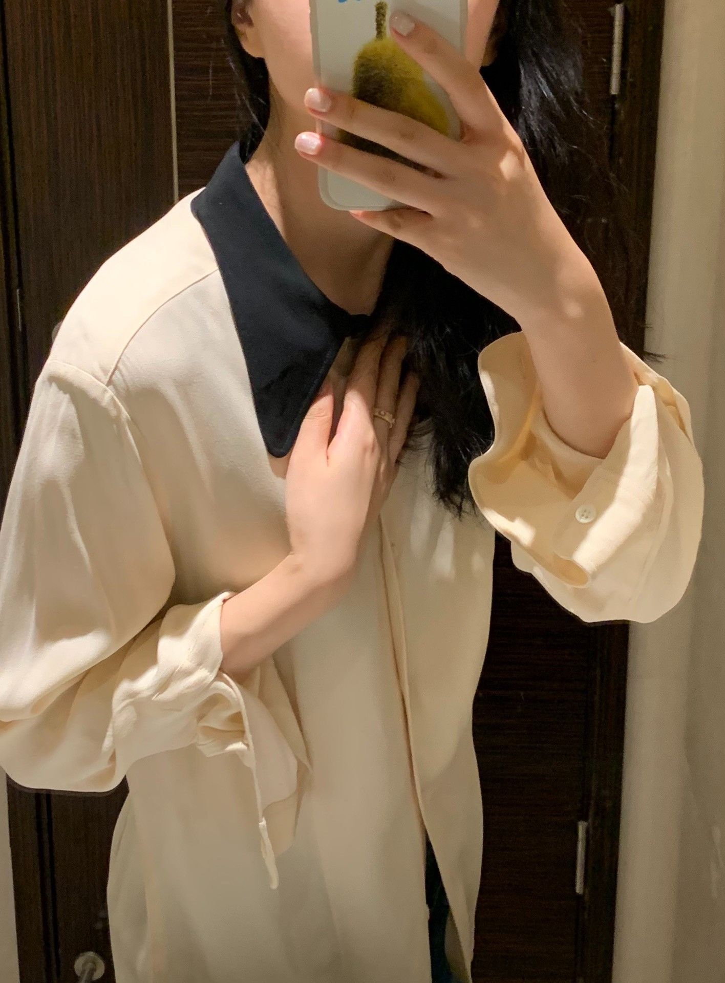 Dries Van Noten Dries van noten White shirt with black collar 2501-Nextarro Size US XS / EU 42 / 0 - 1 Thumbnail