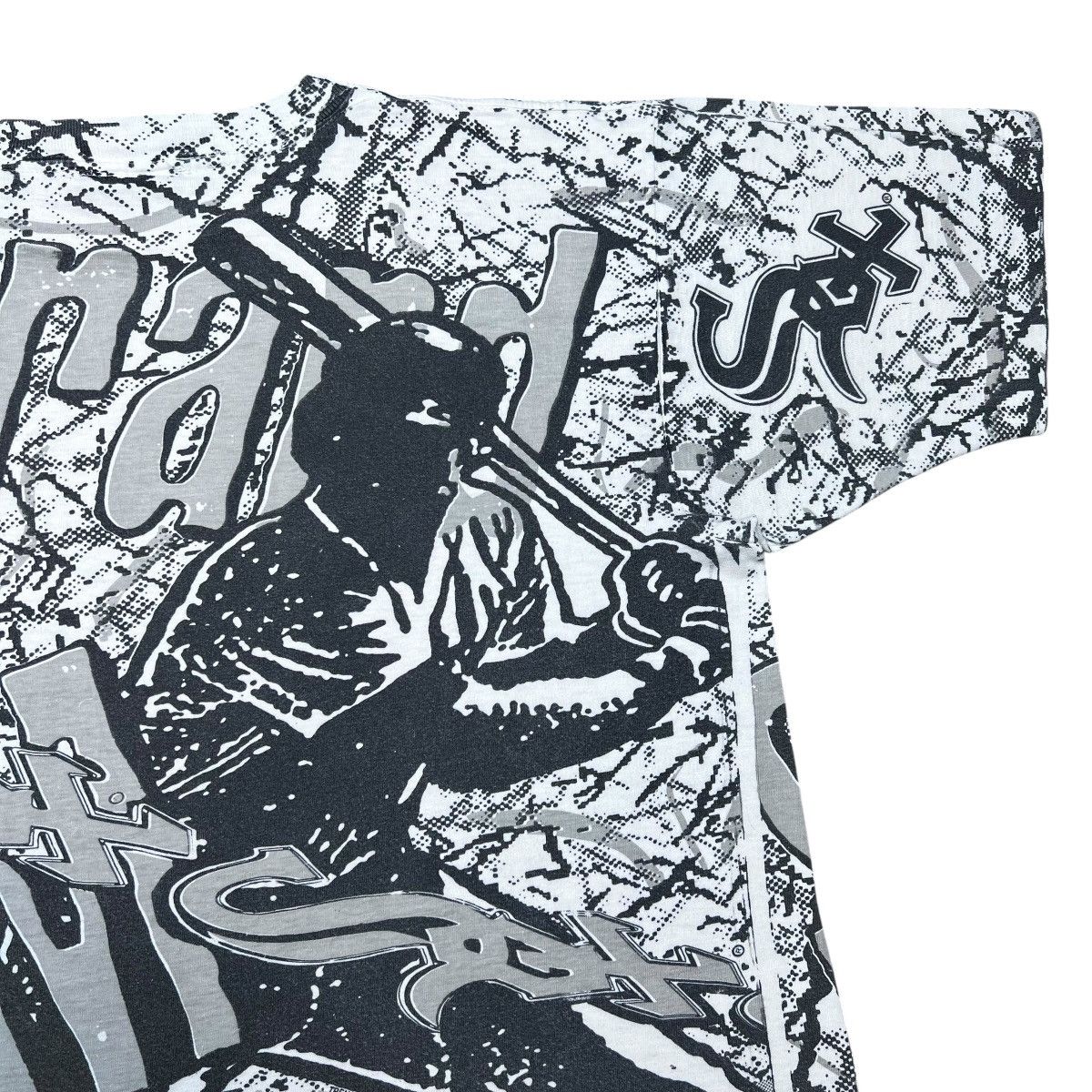 MLB Vintage 1991 MLB Chicago White Sox All Over Print Trench Tee Size US L / EU 52-54 / 3 - 13 Thumbnail