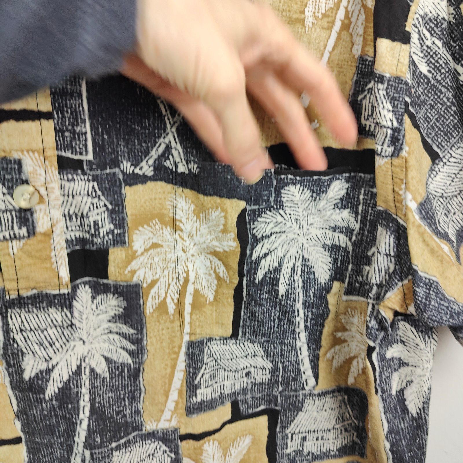 Other Hilo Hattie Hawaiian Button Up Shirt Mens 2X Black Yellow Size US XXL / EU 58 / 5 - 3 Thumbnail
