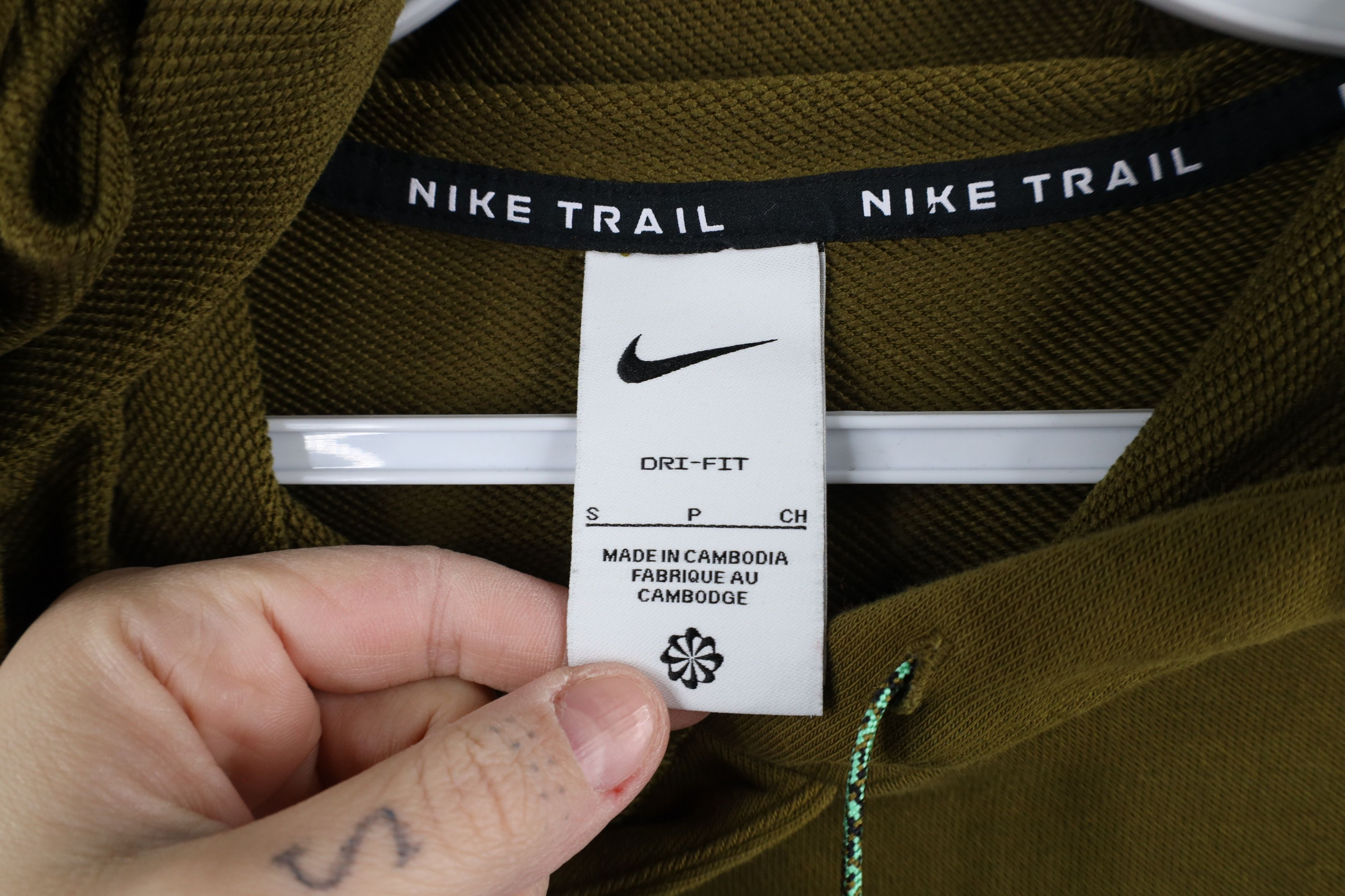 Nike Nike Trail Center Swoosh Running Jogging Mountain Hoodie Size US S / EU 44-46 / 1 - 6 Thumbnail