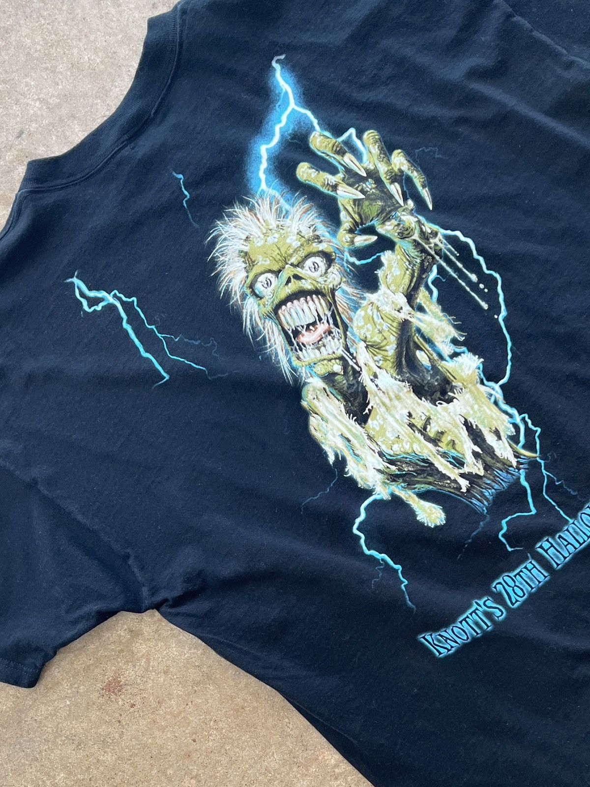 Vintage Knott's Scary Farm Halloween Zombie Tee XXL
