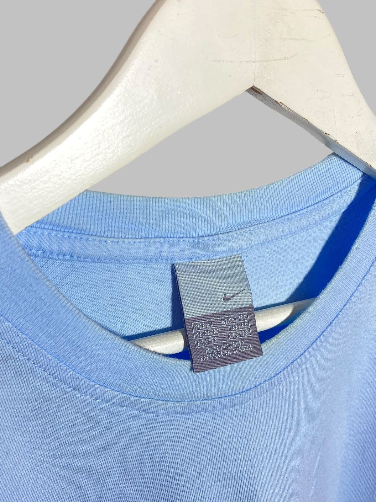 Nike Vintage Nike Y2k Swoosh Logo T-shirt Blue Size US XL / EU 56 / 4 - 8 Thumbnail
