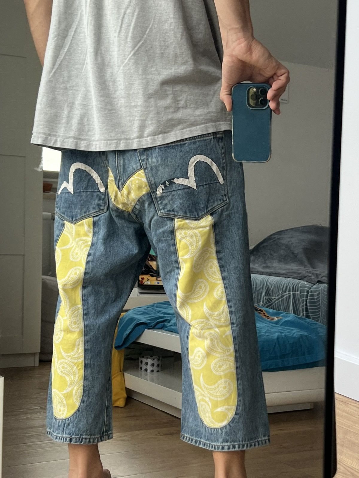 Evisu 00’s EVISU SELVEDGE DAICOCK RIPPED BANDANA JORTS RARE Y2K Size US 36 / EU 52 - 3 Thumbnail