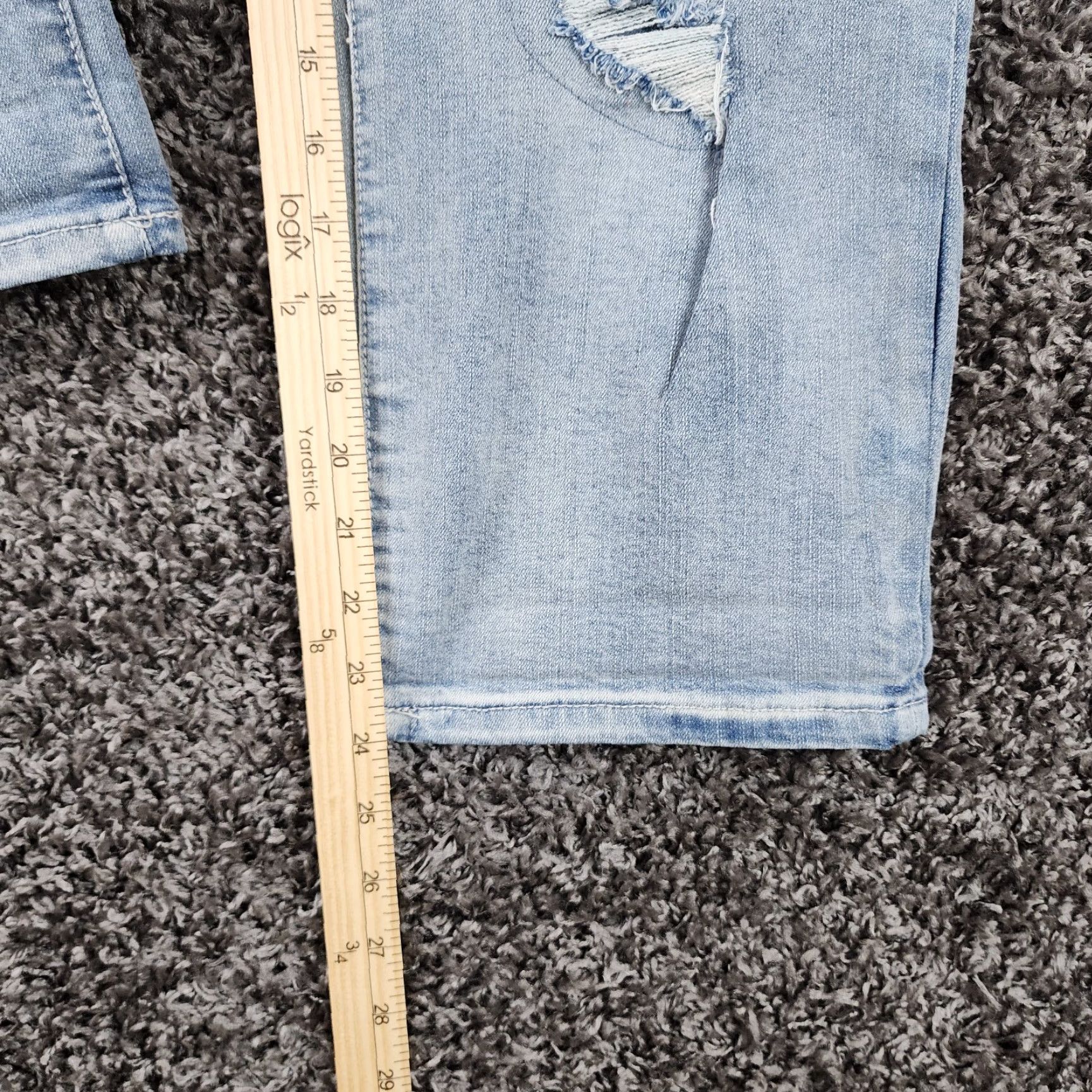 Torrid VINTAGE Torrid Plus Size 20 Distressed Crop Skinny Jeans Blue Womens Size 42" / US 20 - 5 Thumbnail