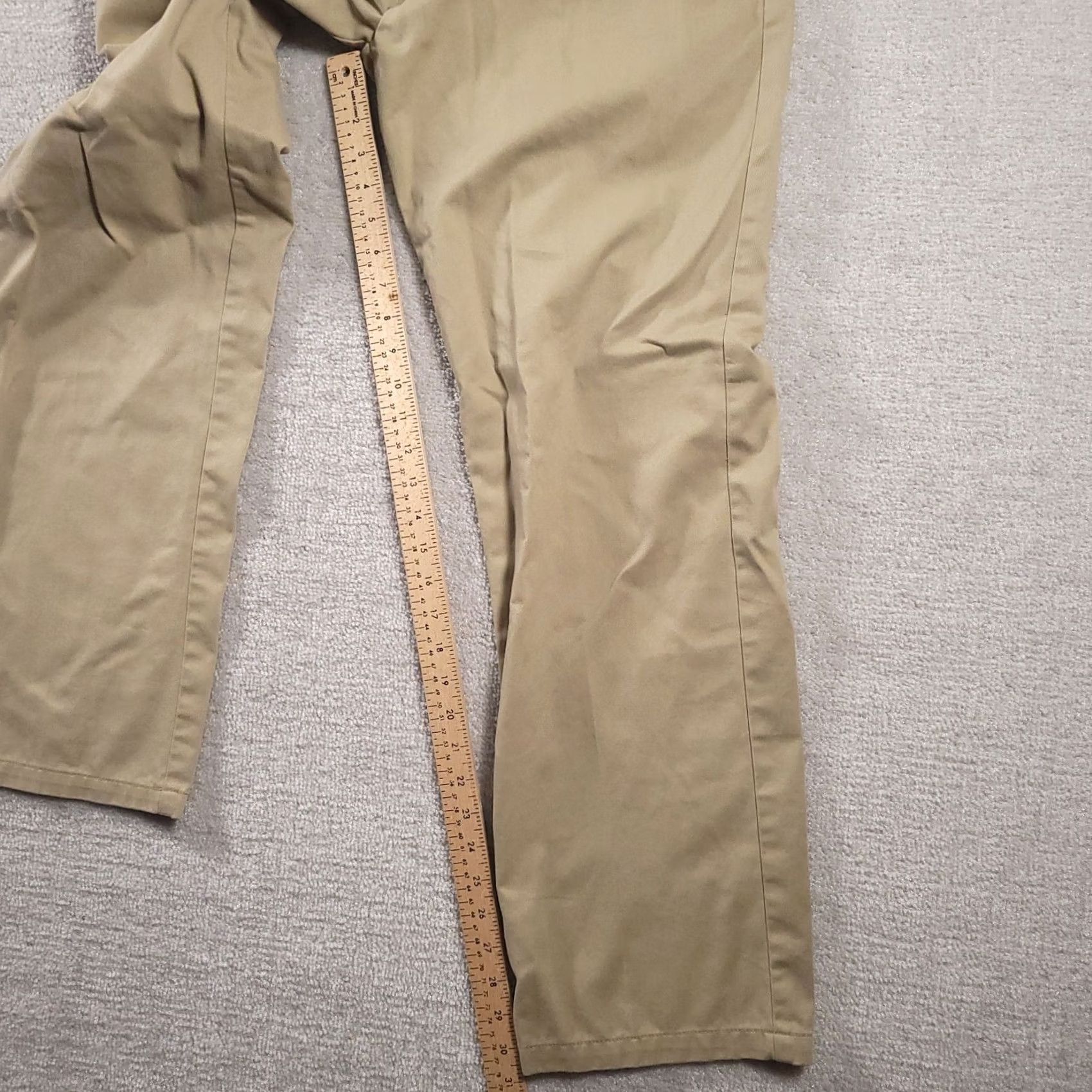 Vintage St. John's Bay Khaki Pants Men's 36X32 Classic Easy Care Chino Tapered Leg Beige Size US 36 / EU 52 - 7 Thumbnail