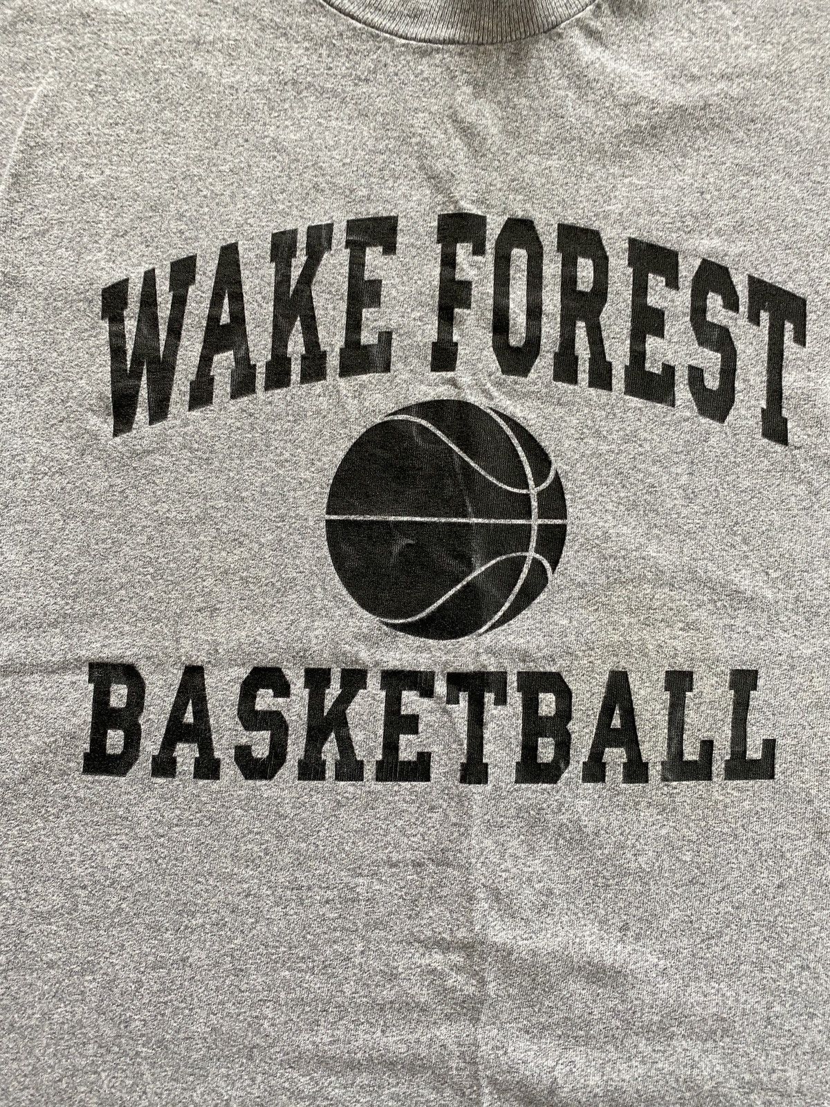 NCAA Vintage 90’s Wake Forest Basketball Single Stitch Boxy Tee Size US XL / EU 56 / 4 - 2 Thumbnail