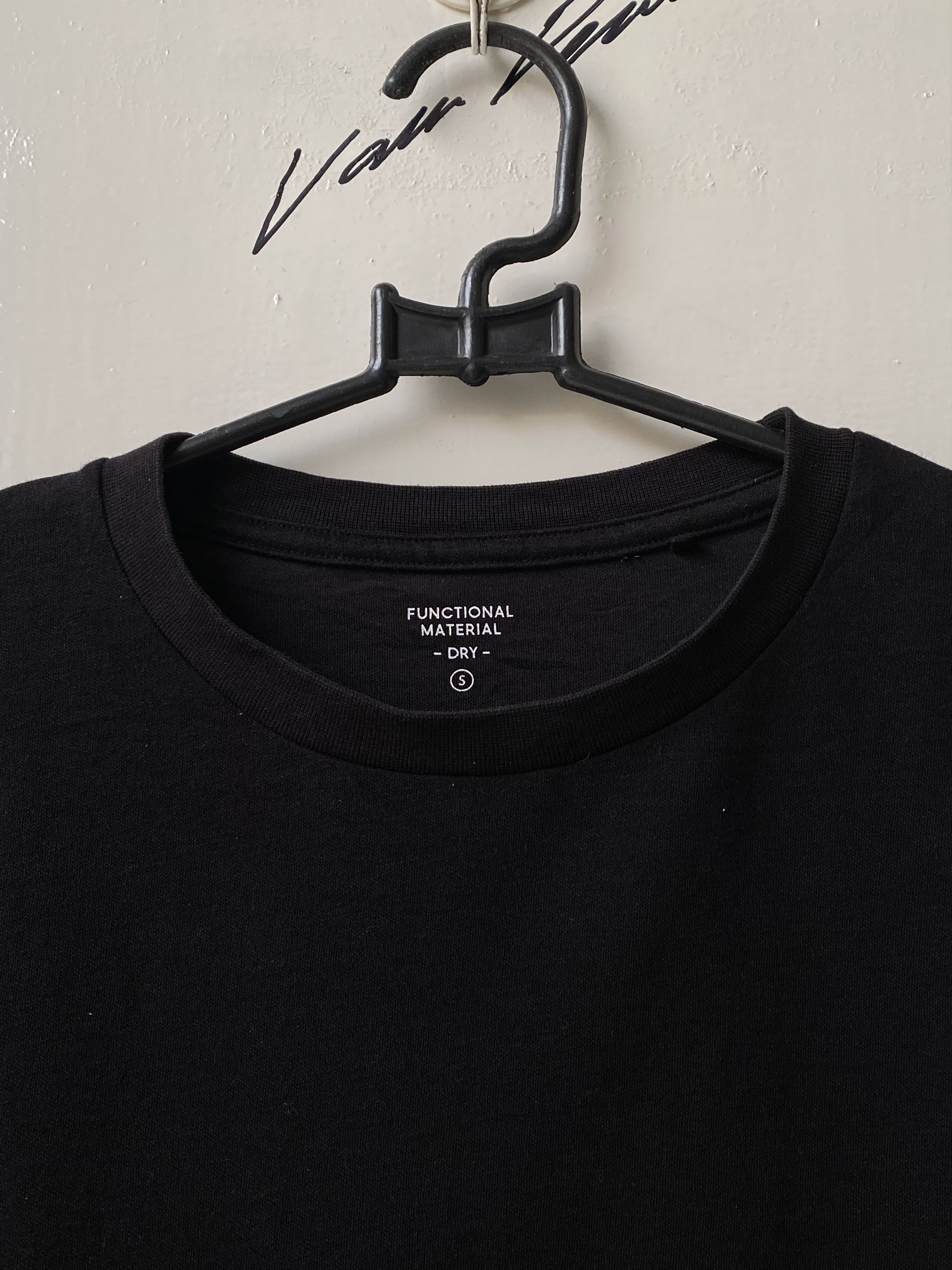 GU GU Functional Material Dry Long Black T-shirt Size US M / EU 48-50 / 2 - 13 Thumbnail