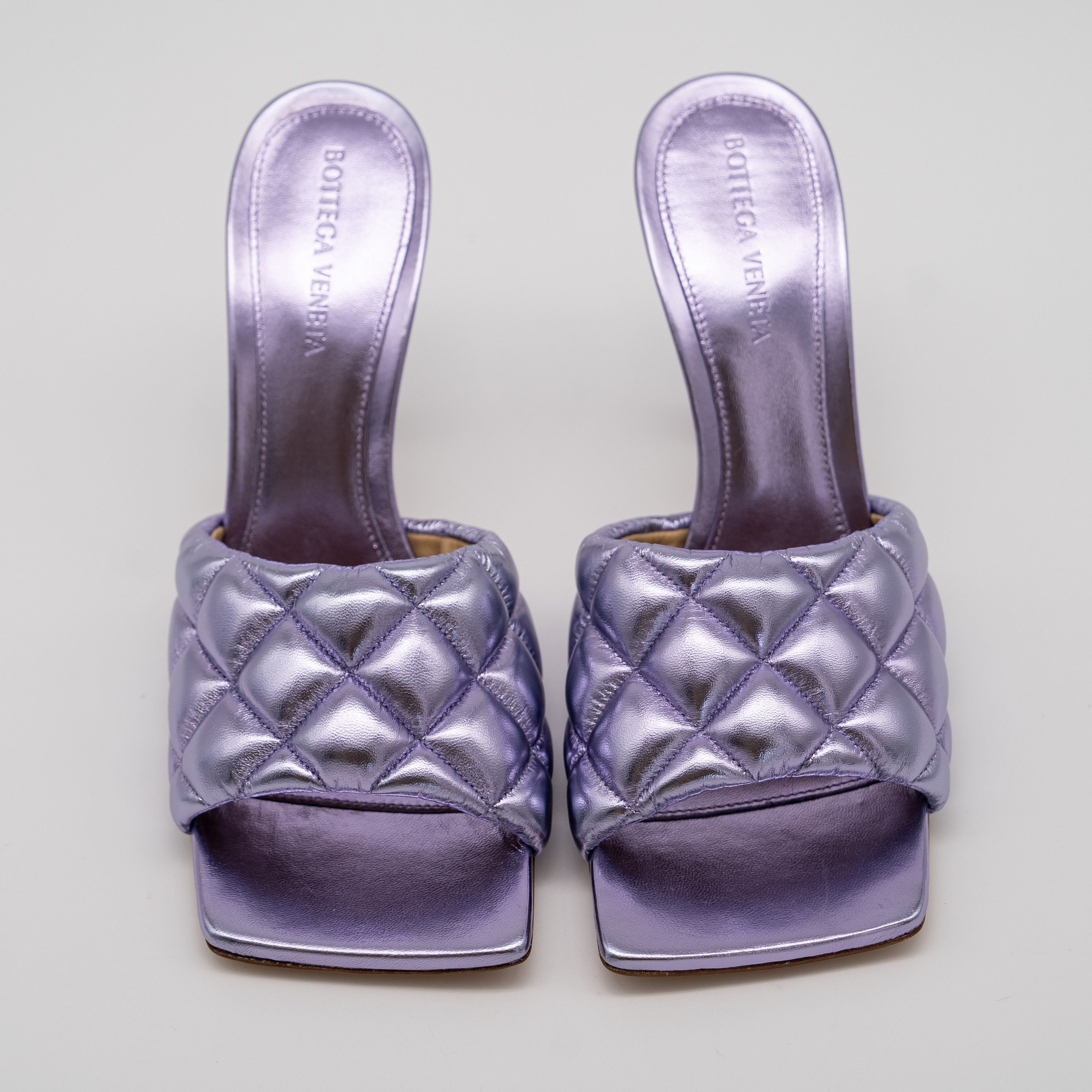 Bottega Veneta 38eu Bottega Veneta Purple Metallic Leather Padded Sandals Size US 8 / IT 38 - 3 Thumbnail