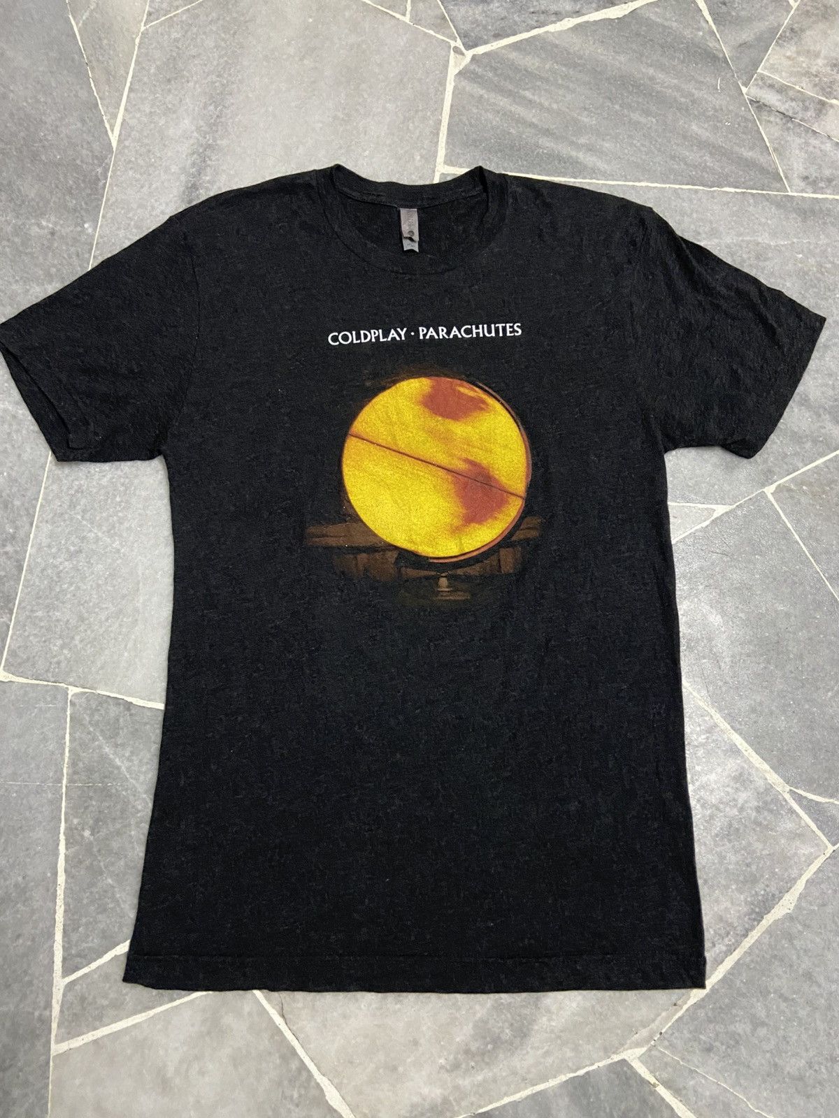 Band Tees Coldplay band Parachutes tour 2017 Tee Size US M / EU 48-50 / 2 - 4 Thumbnail