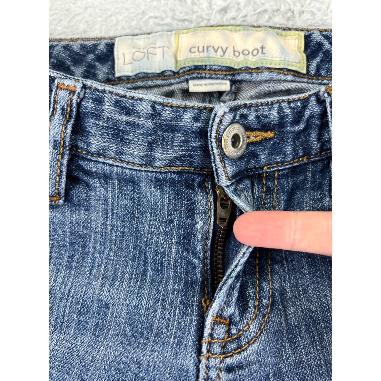 Loft LOFT Jeans Women's 6 Blue Denim Bootcut Low Rise 29in 5-Pocket Stretch Womens Size 28" / US 6 / IT 42 - 5 Thumbnail