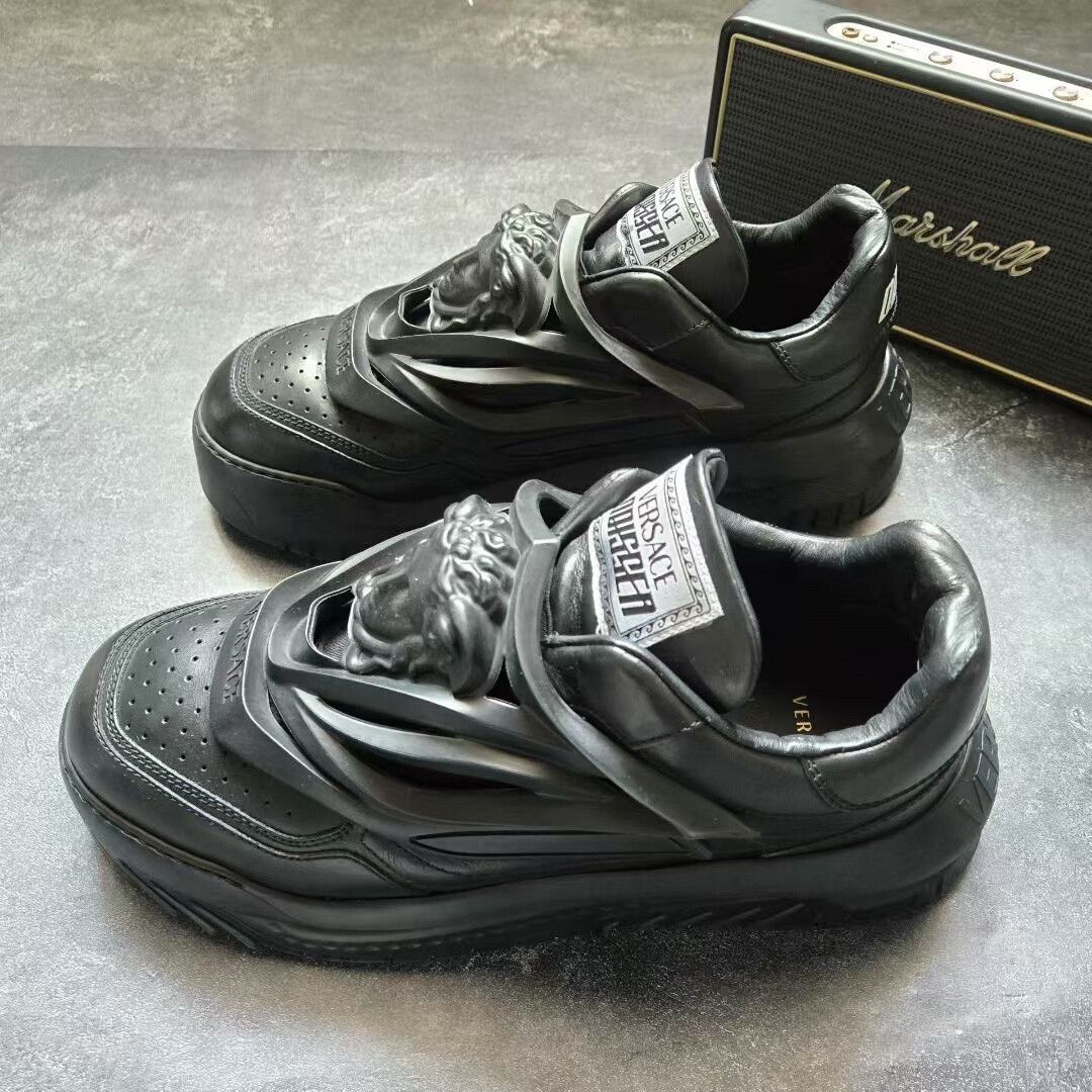 Versace Versace Black Lowtop Sneakers 45 Men Size US 11.5 / EU 44-45 - 1 Thumbnail