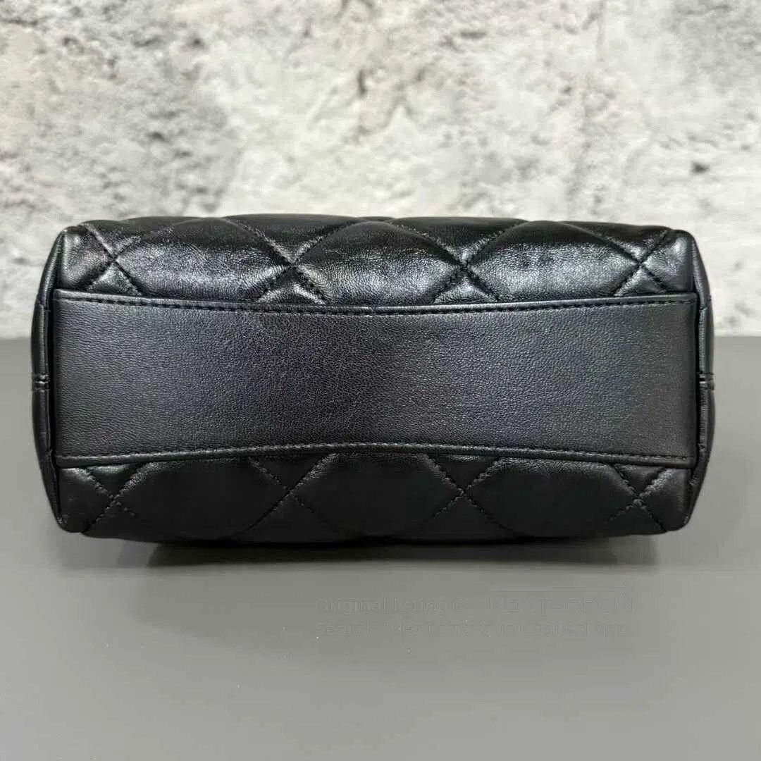 Chanel Chanel Black Hobo Bag with Golden Chain. Size ONE SIZE - 6 Thumbnail