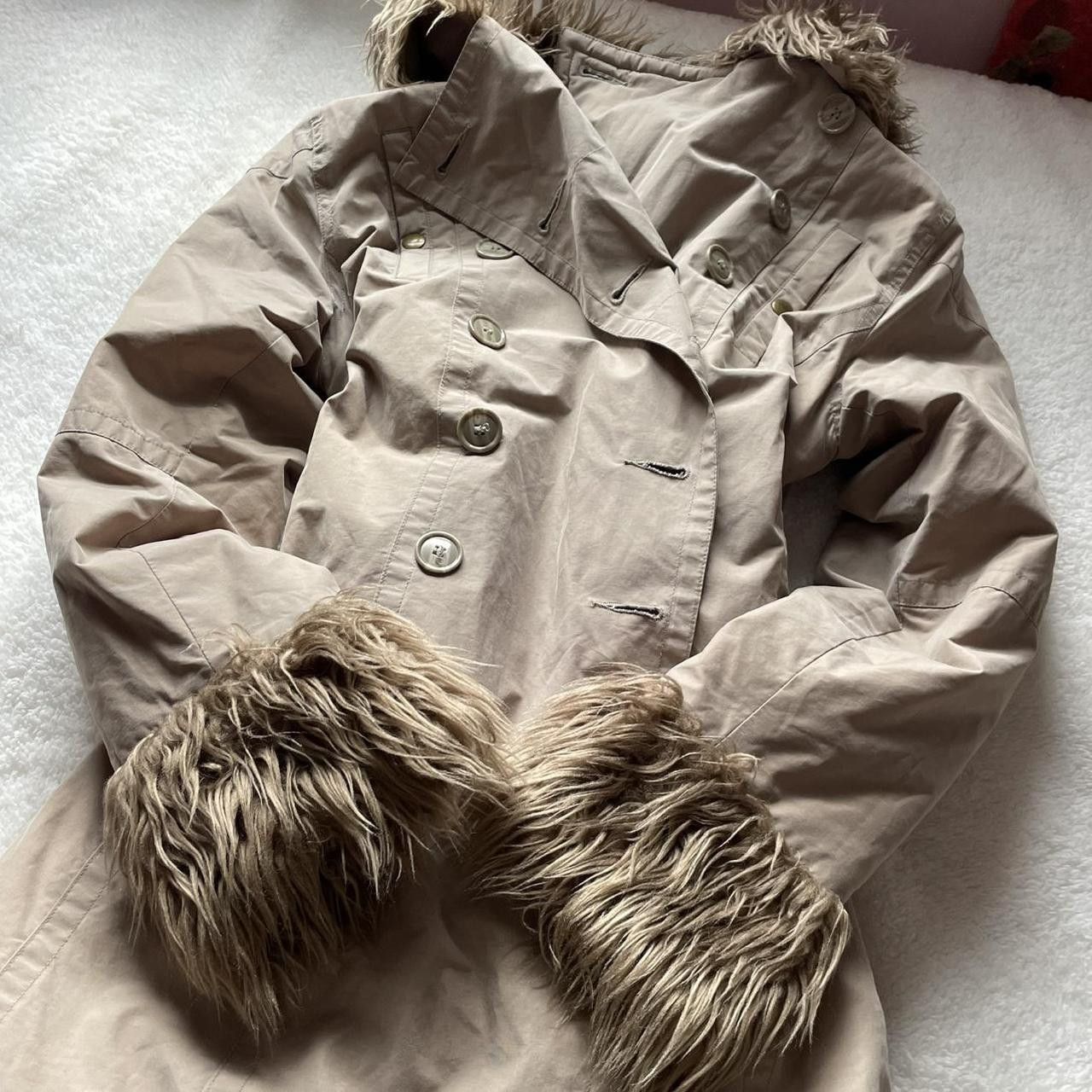 Le Chateau Vintage Le Chateau Tan Trench Coat with Faux Fur Trim Size L / US 10 / IT 46 - 1 Thumbnail