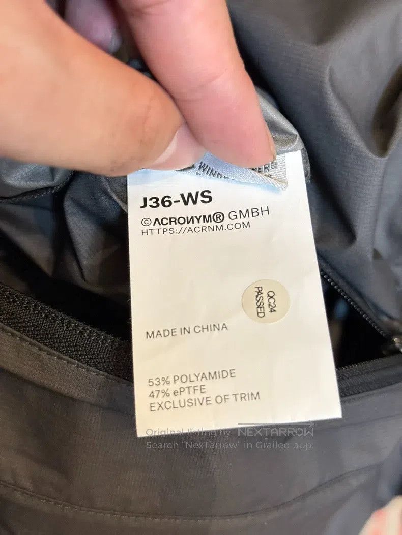 Acronym Acronym Charge coat Size US L / EU 52-54 / 3 - 4 Thumbnail