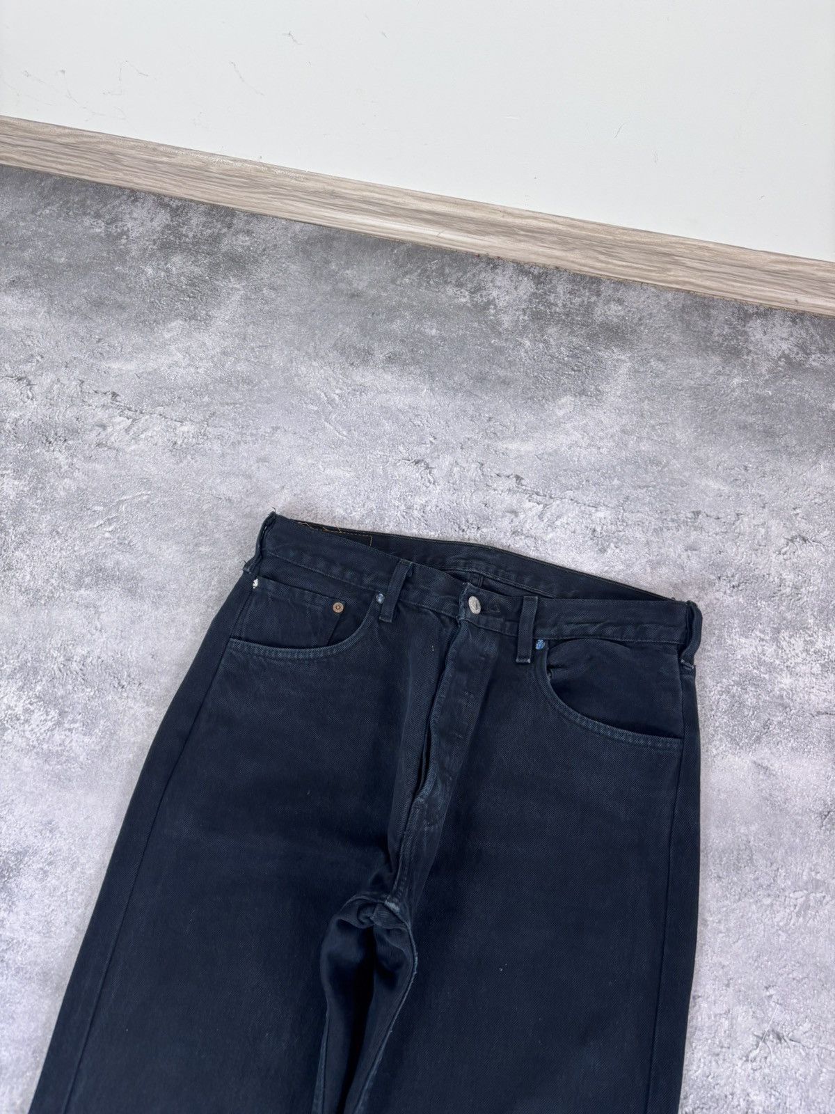 Levi's Vintage Levi’s 501 Men’s Black Denim Jeans USA Straight Size US 33 - 11 Thumbnail