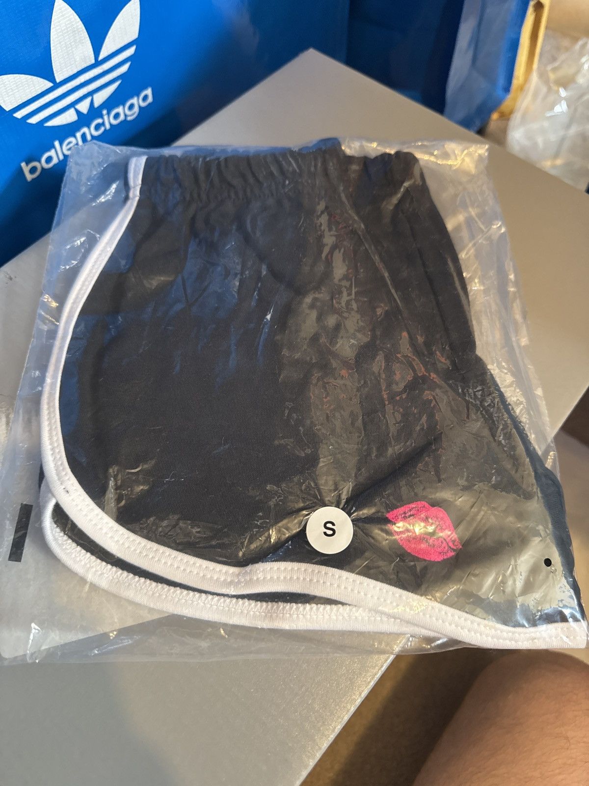Other joeyy shorts women’s size small Size 27" / US 4 / IT 40 - 2 Thumbnail
