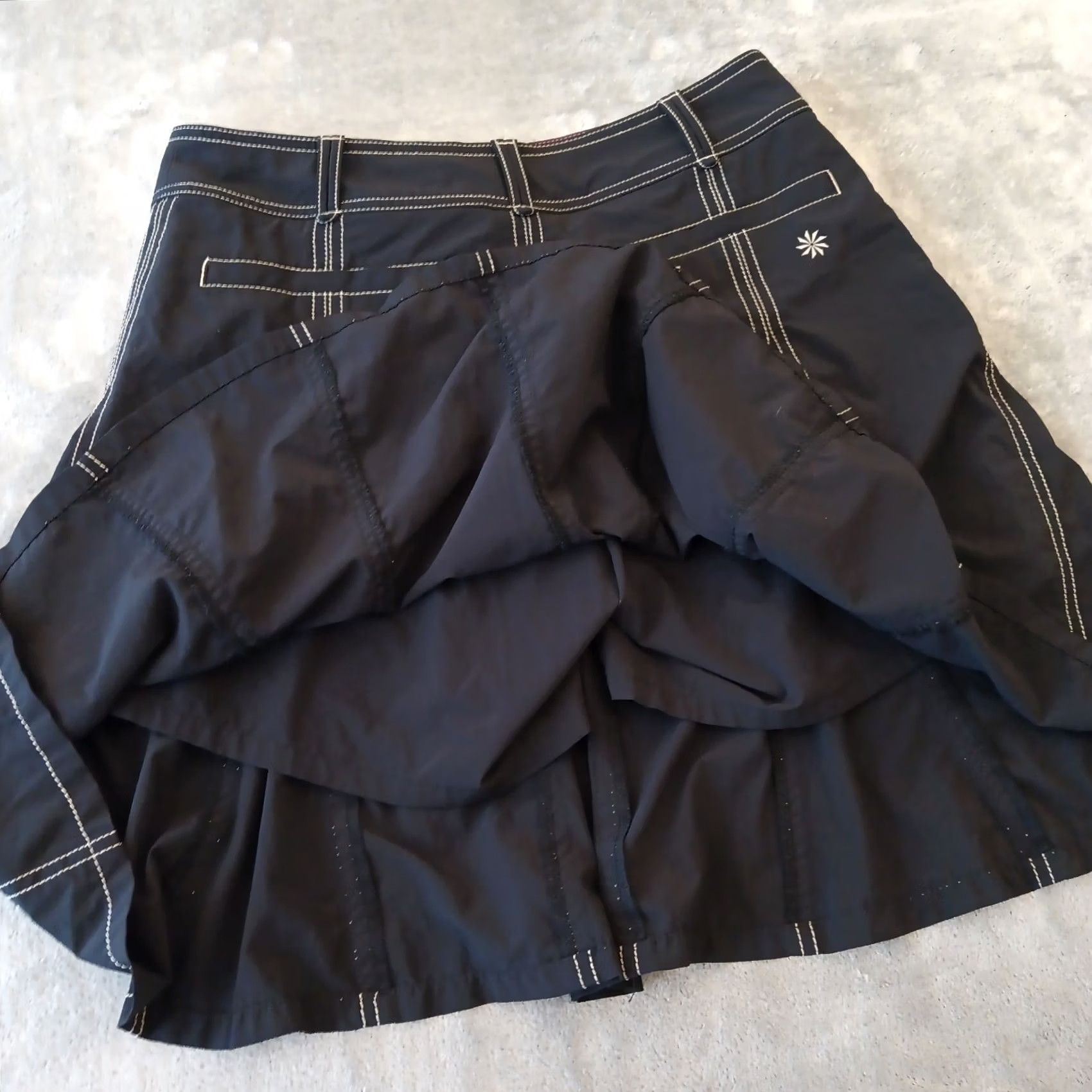 Athleta Athleta Skort Women's Size 6 Black Short Polyester Spandex Lightweight Size 28" / US 6 / IT 42 - 7 Thumbnail