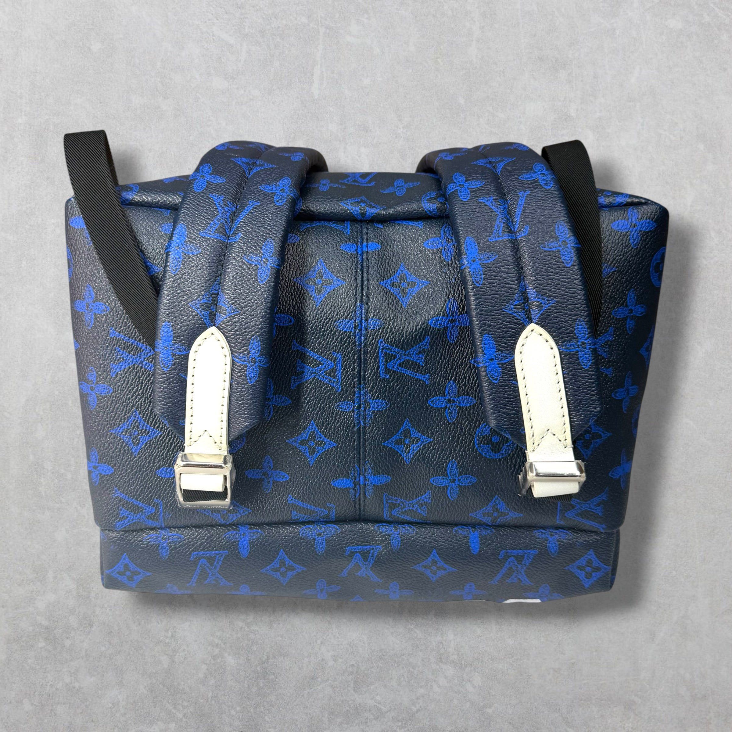 Louis Vuitton Louis Vuitton Discovery Backpack Blue Size ONE SIZE - 7 Thumbnail