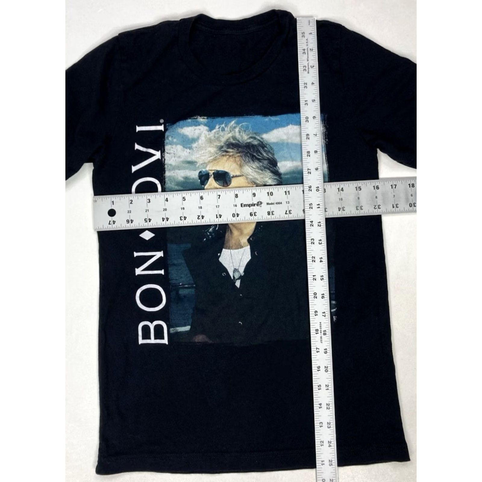Vintage VINTAGE Bon Jovi Graphic T-shirt Women Small Black Short Sleeve Music 2022 Size S / US 4 / IT 40 - 6 Thumbnail