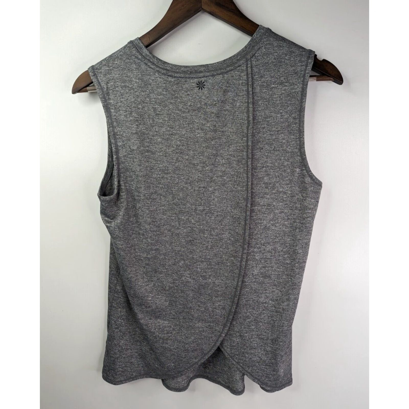 Athleta Athleta Tank Top Women’s S Gray Sleeveless Sunlover Crew Neck Pullover Back | Activewear | Nylon Lycra Polyester | 211628 Size S / US 4 / IT 40 - 2 Thumbnail
