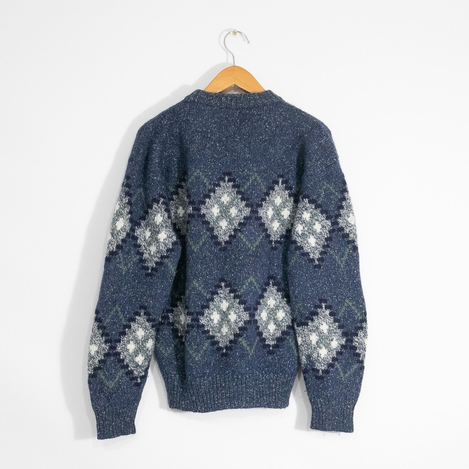 L.L. Bean Vintage 90 LL Bean Argyle Diamond Pattern Wool Sweater Large Size US L / EU 52-54 / 3 - 4 Thumbnail