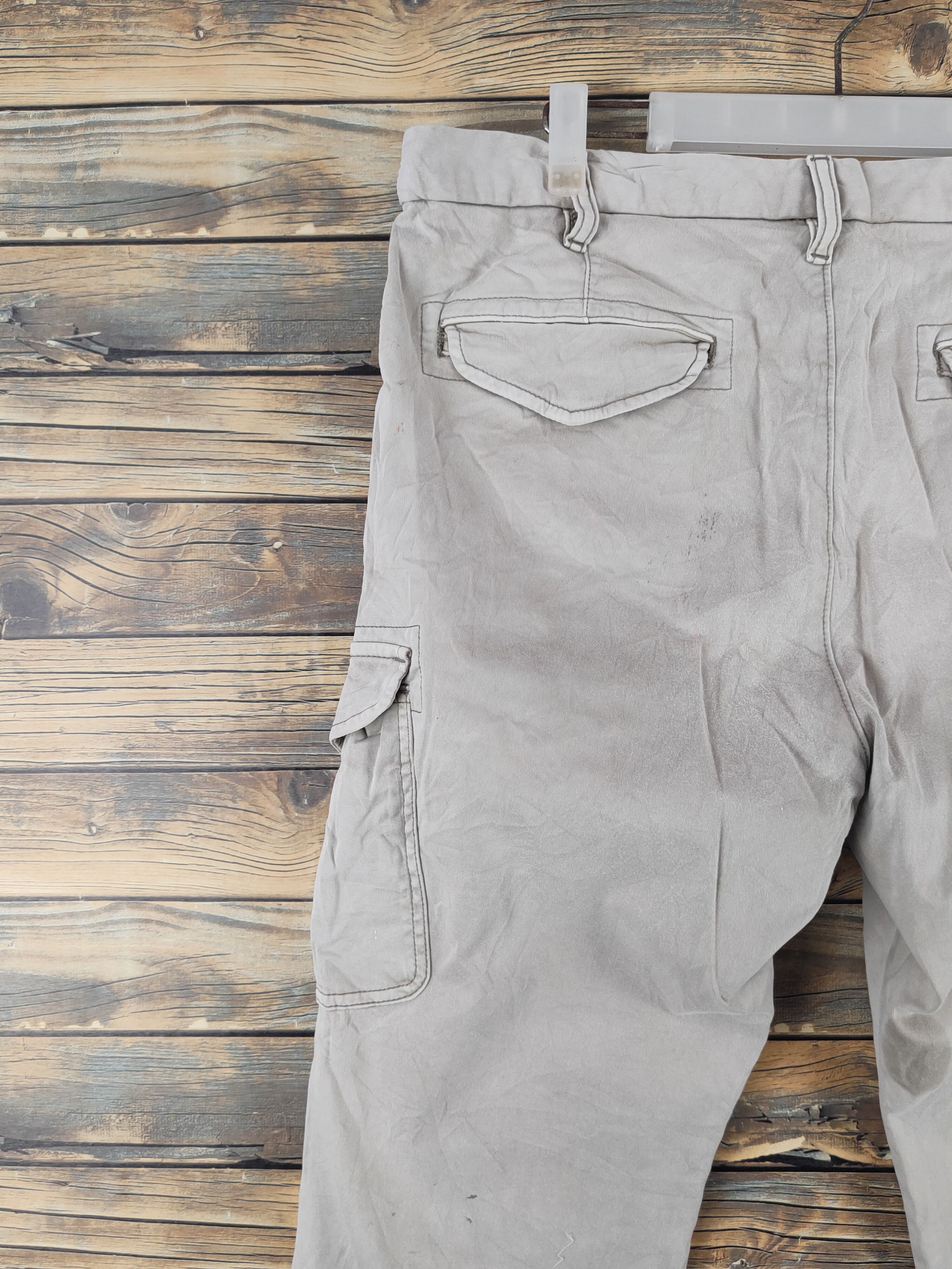 Japanese Brand Uniqlo Beige Multipocket Tactical Cargo Pants #W2195 Size US 35 - 8 Thumbnail