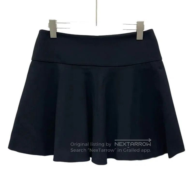 Valentino Valentino Black Women's Flared Skirt . Size 28" / US 6 / IT 42 - 1 Thumbnail