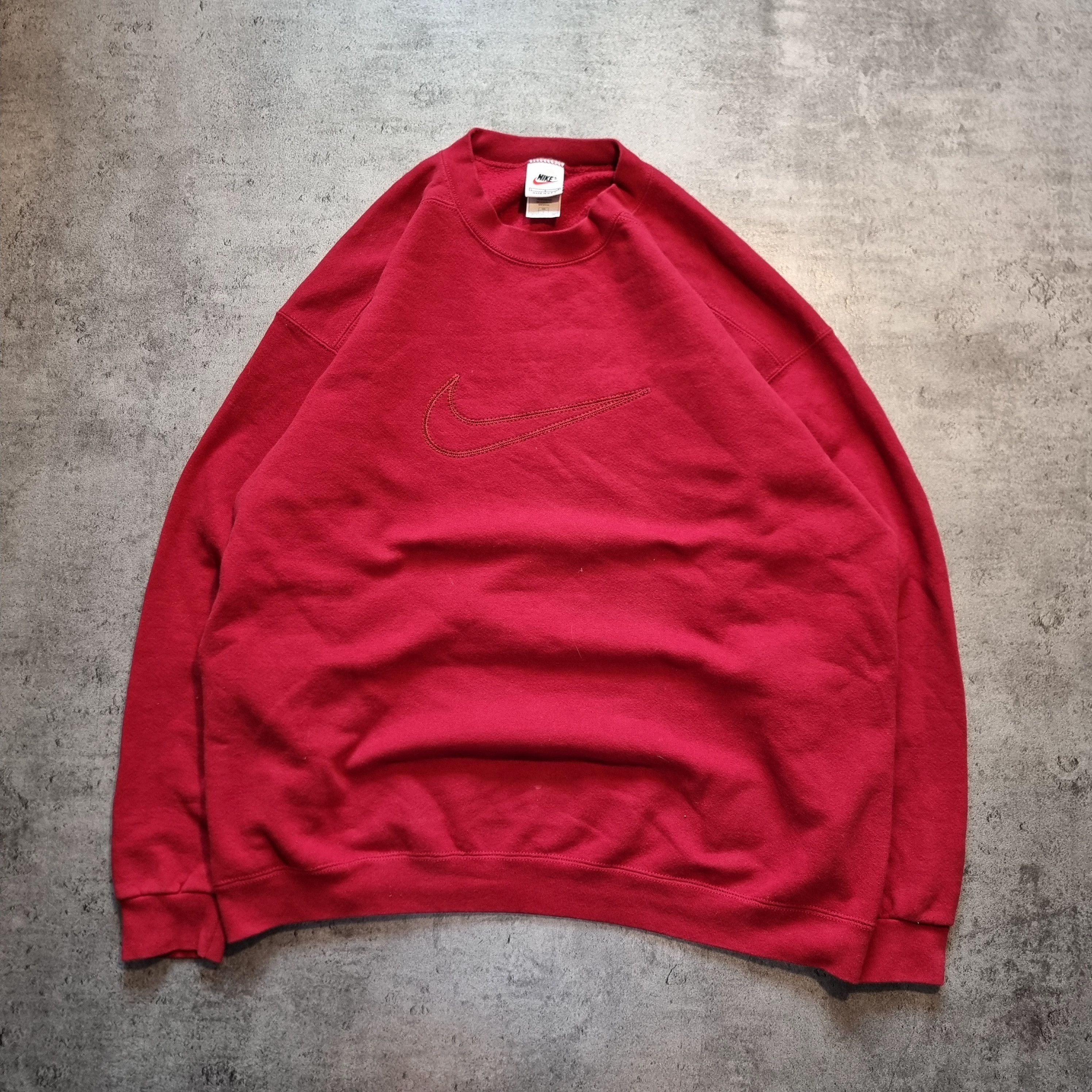Nike vintage center swoosh crewneck 90s style y2k