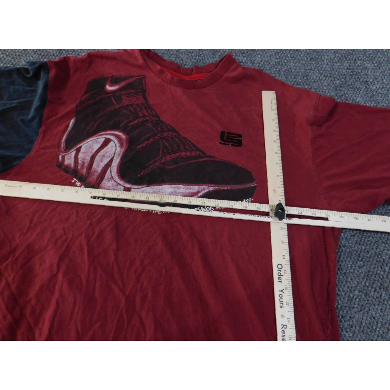 Nike Nike LeBron James Graphic T Shirt Mens XL Red Black Basketball Shoe Print Shirt Womens? Size US XL / EU 56 / 4 - 7 Thumbnail