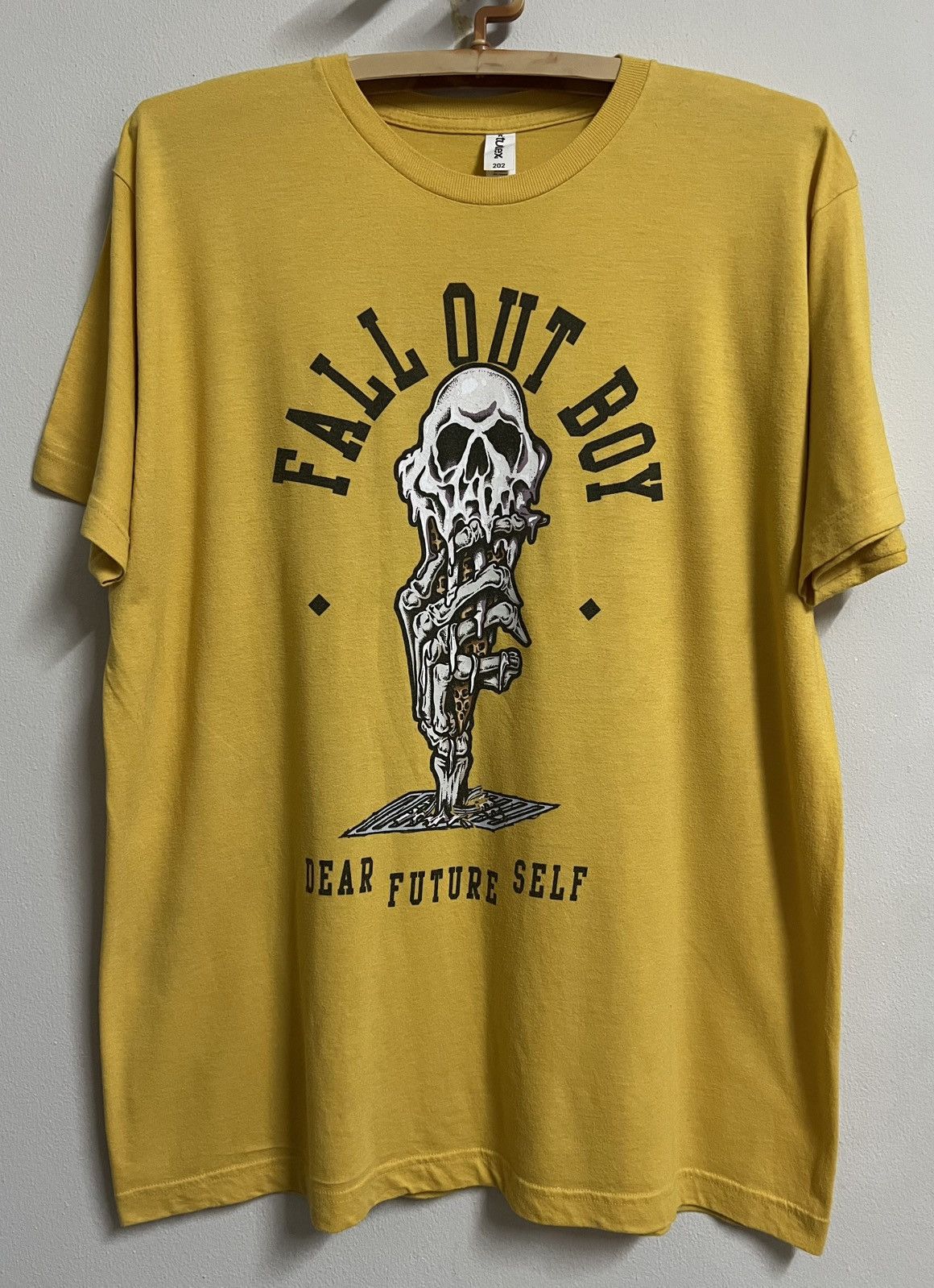 Band Tees Fall Out Boy Skull Graphic Tee XL Streetwear Punk Size US XL / EU 56 / 4 - 2 Thumbnail