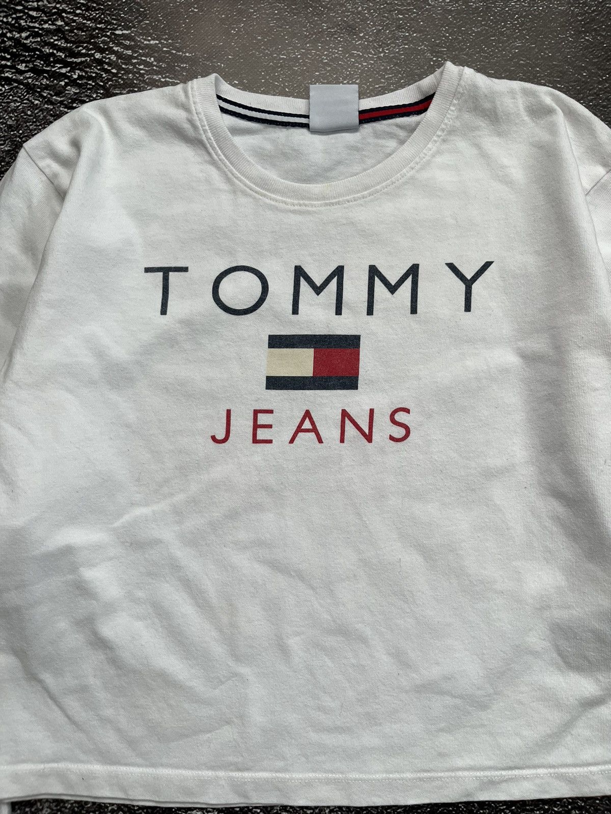 Tommy Hilfiger Vintage Tommy Jeans Big Multi Logo White Long Sleeve T-Shirt Size S / US 4 / IT 40 - 4 Thumbnail